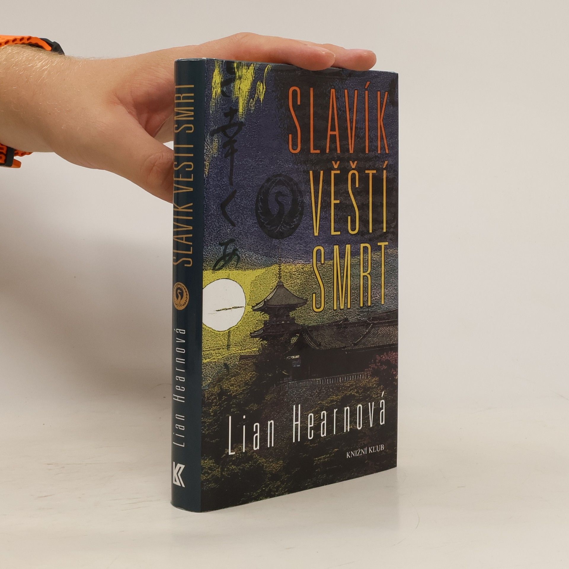 Lian Hearn Slavík věští smrt