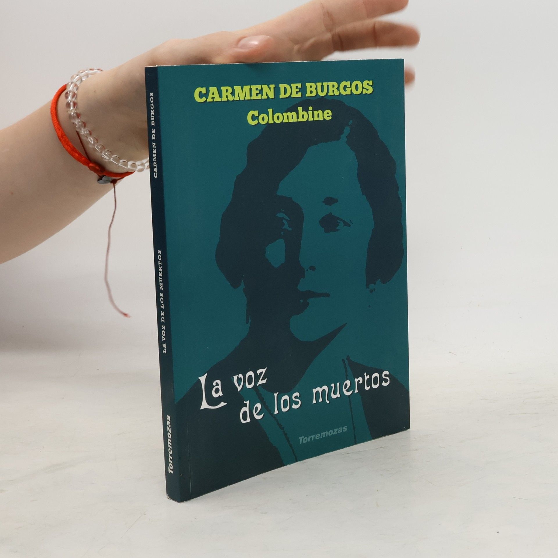 Carmen De Burgos La voz de los muertos