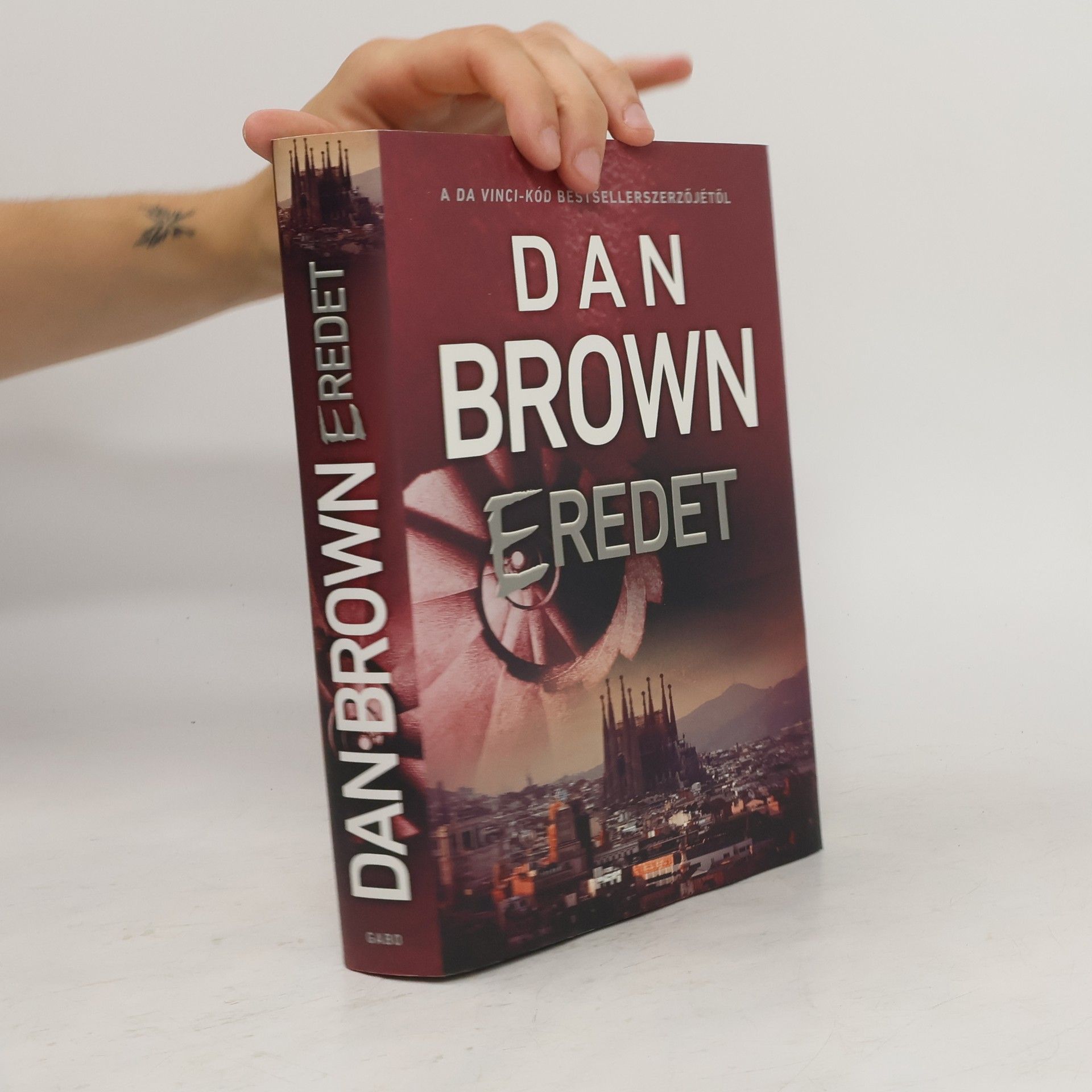 Dan Brown Eredet