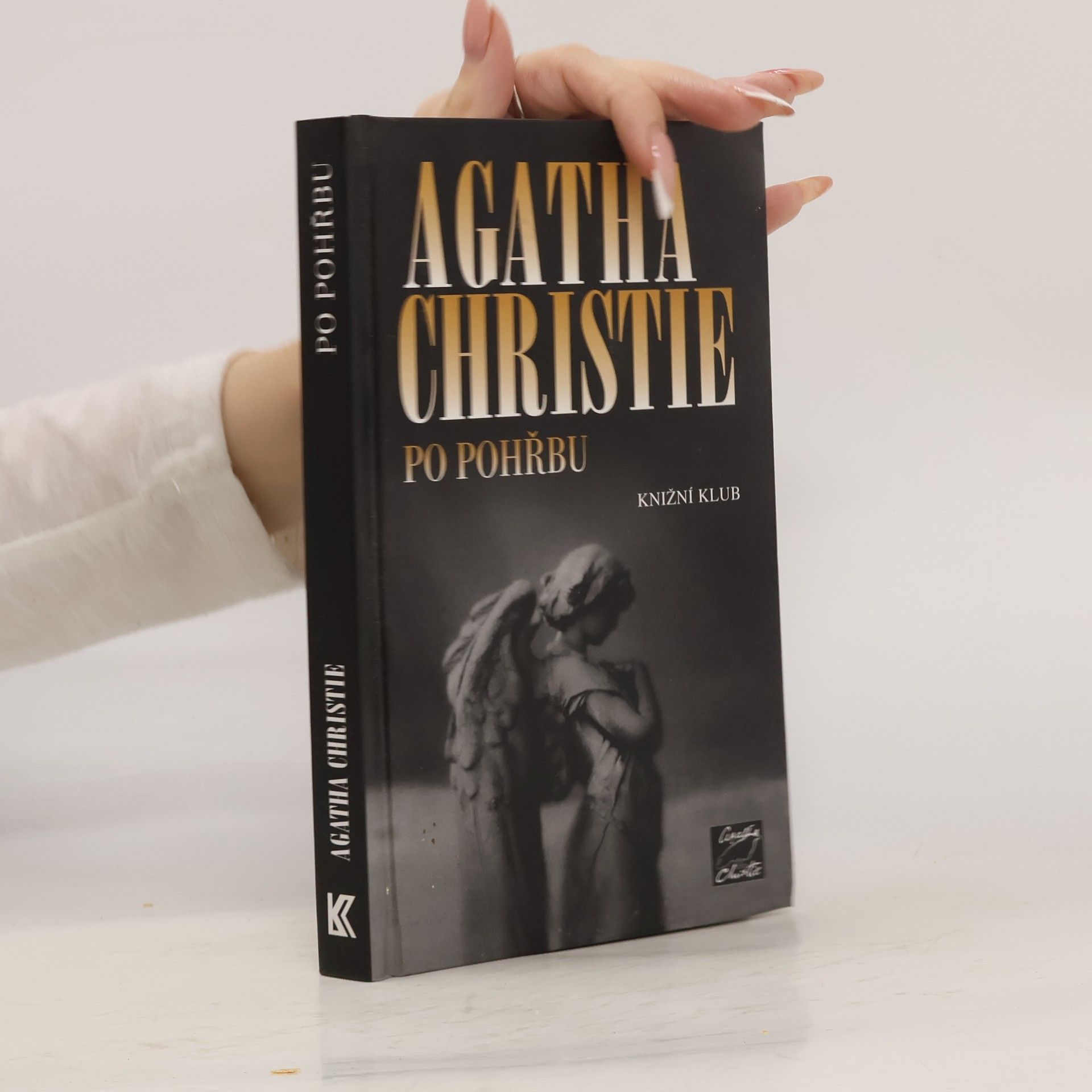 Agatha Christie Po pohřbu