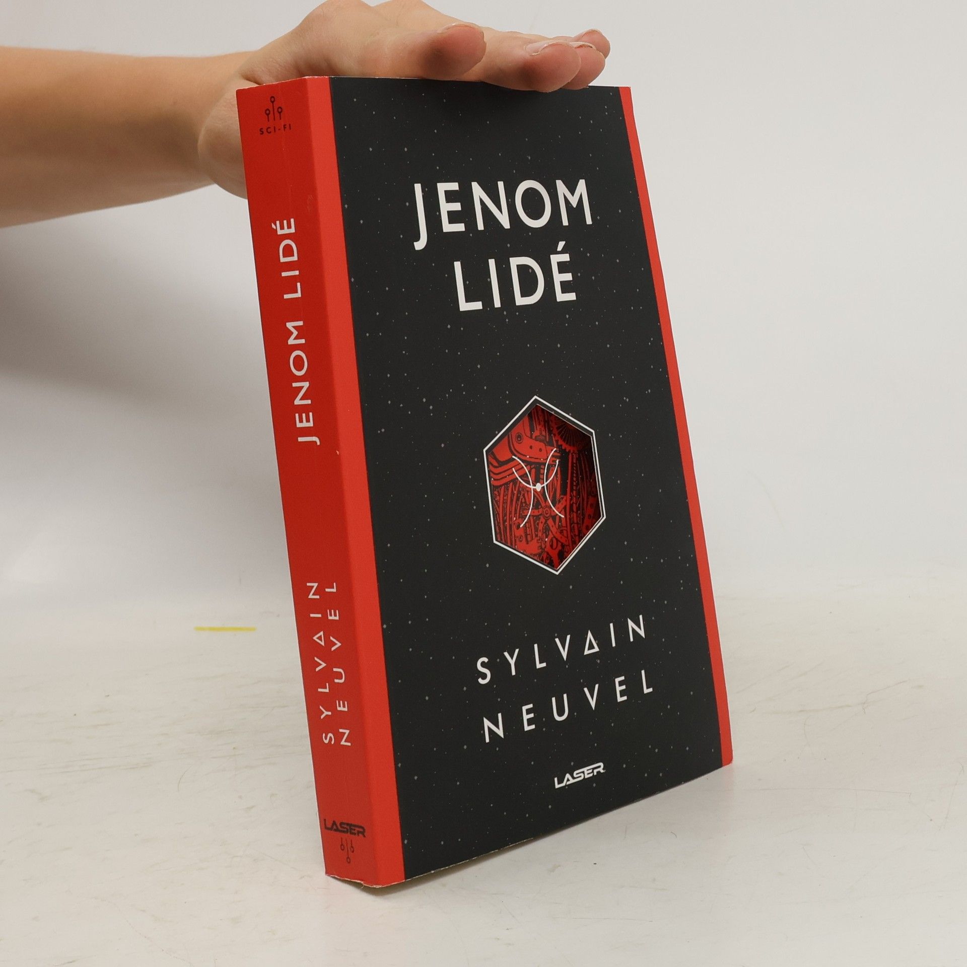 Sylvain Neuvel Jenom lidé