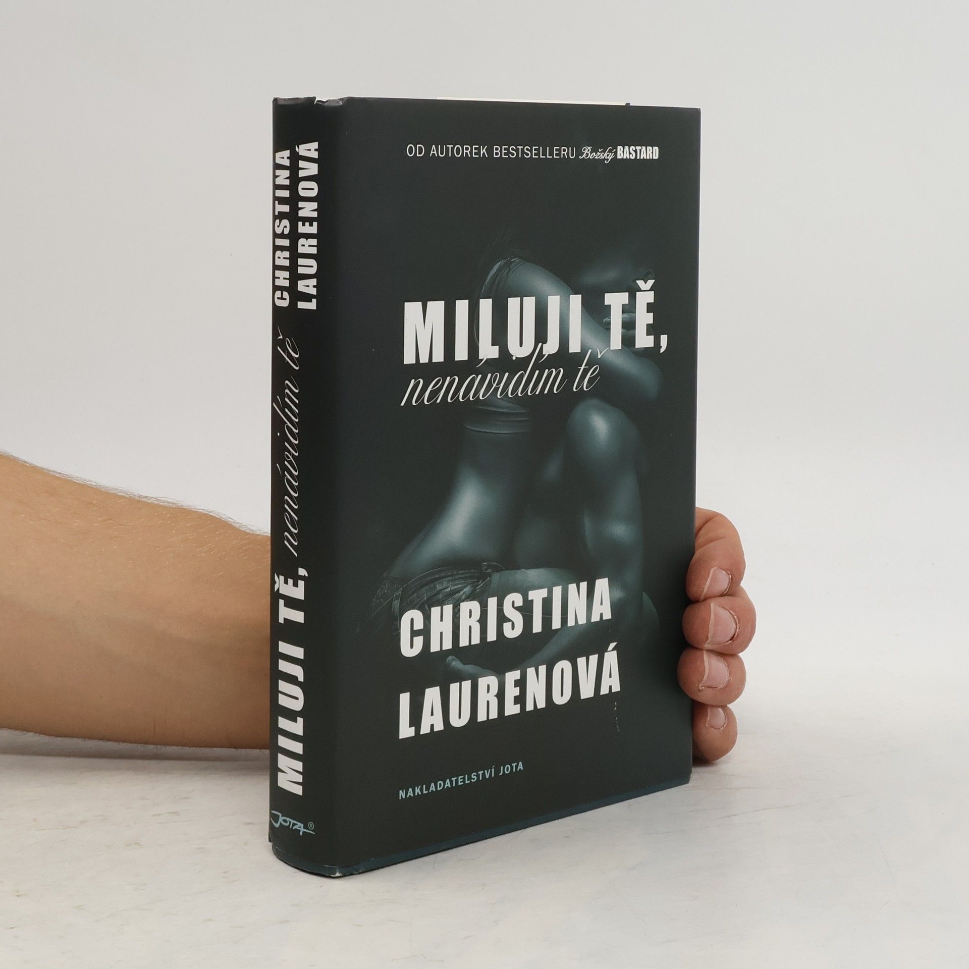 Christina Lauren Miluji tě, nenávidím tě
