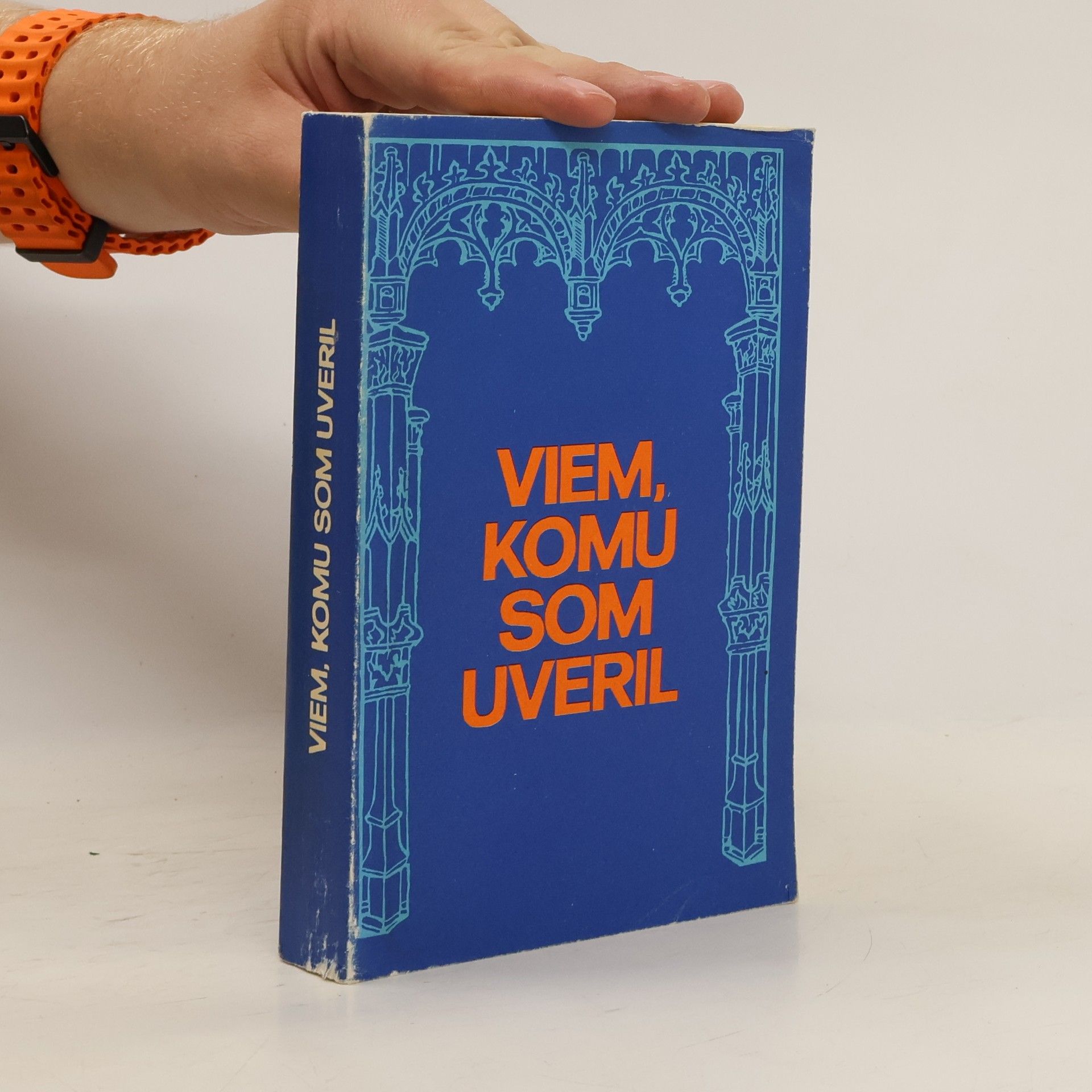 Collectif d'auteurs Viem, komu som uveril