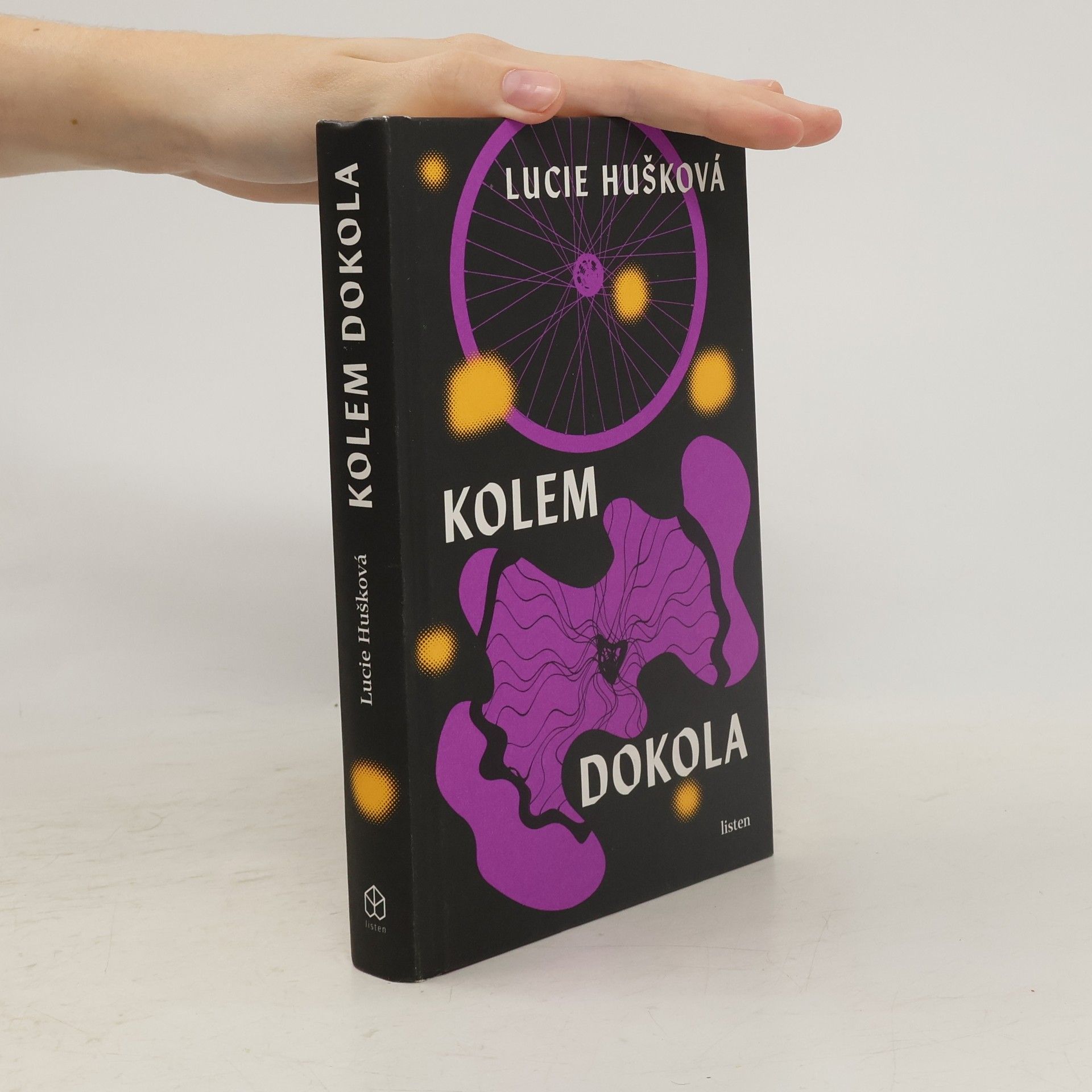 Lucie Hušková Kolem dokola