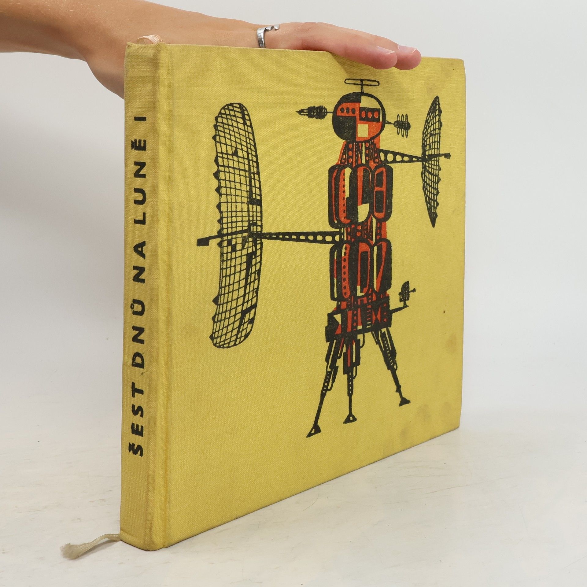 Šest dnů na luně 1