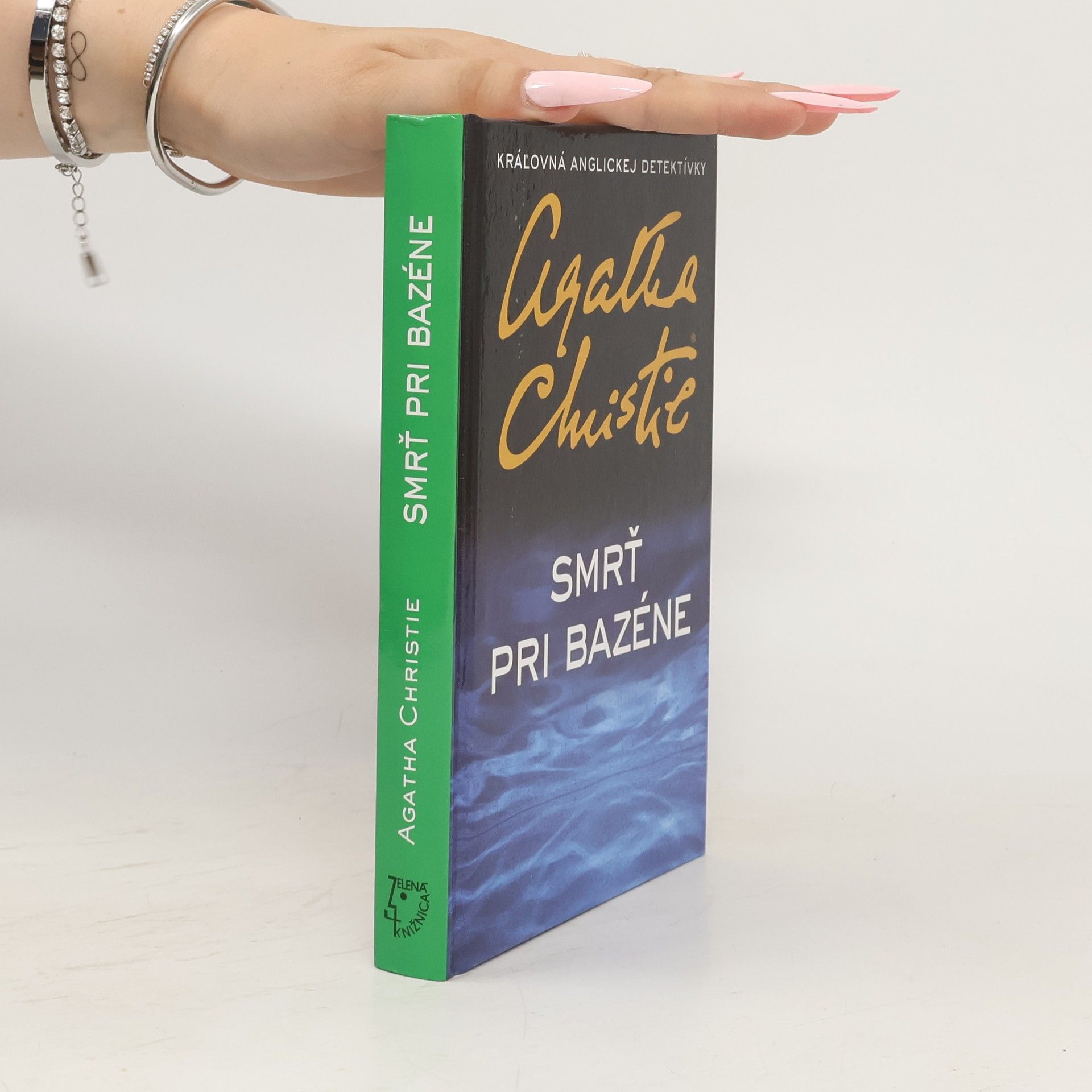 Agatha Christie Smrť pri bazéne