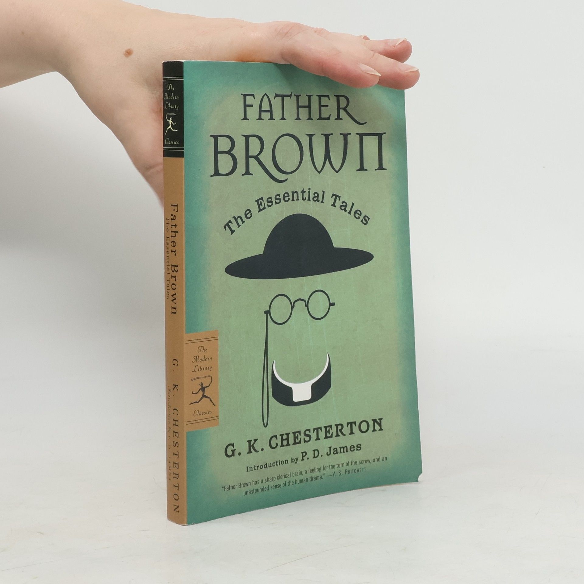G. K. Chesterton Father Brown : the essential tales