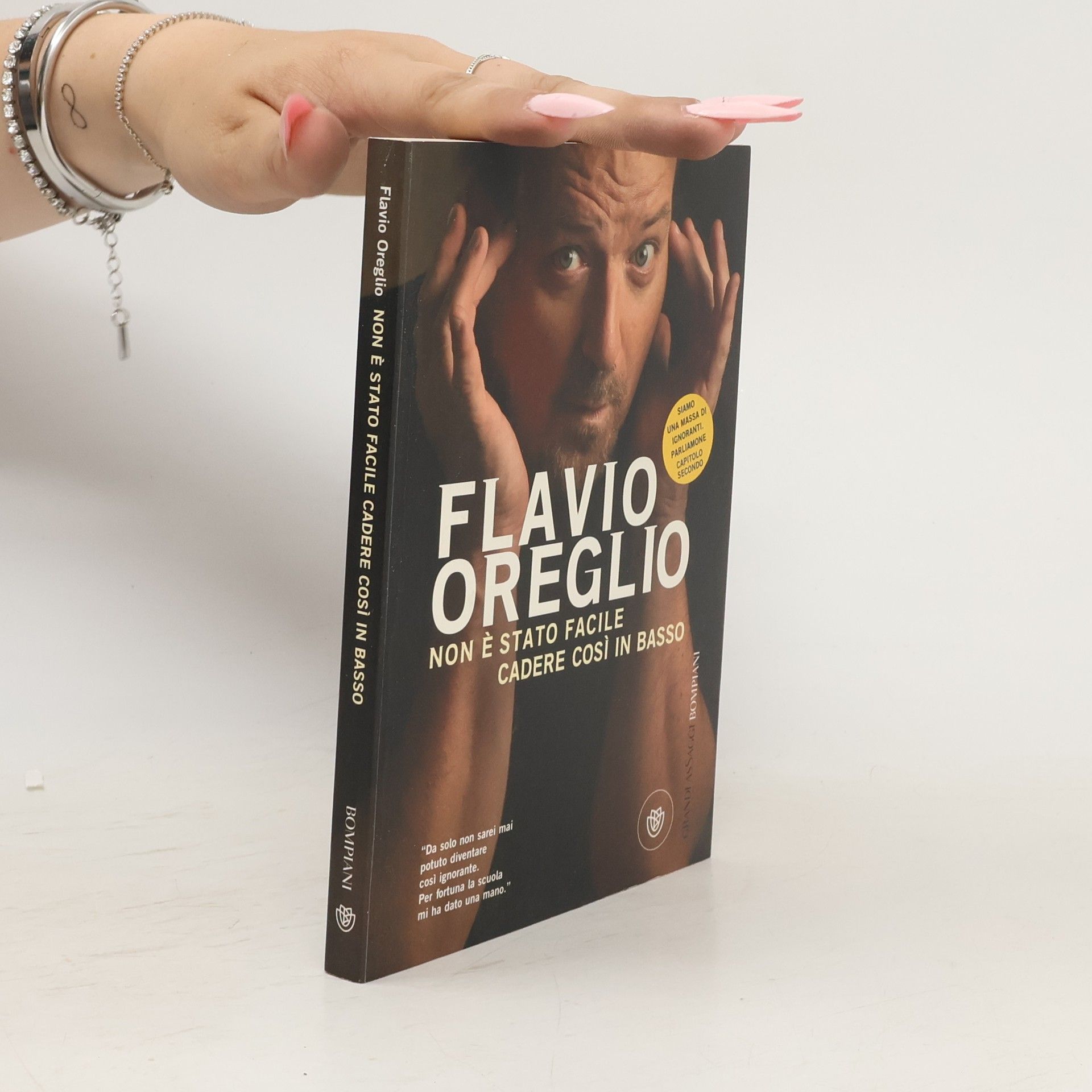 Flavio Oreglio Non è stato facile cadere così in basso