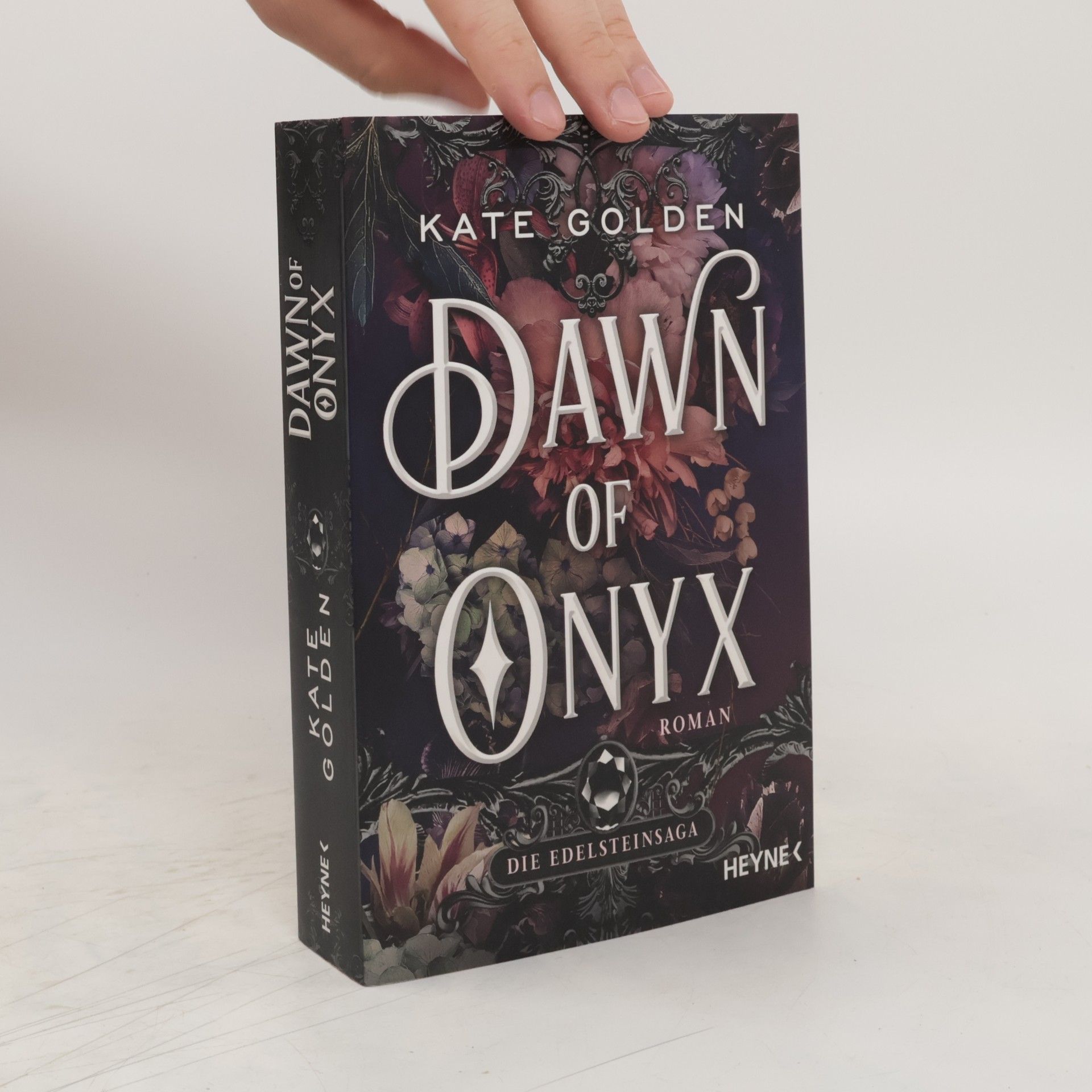 Kate Golden Dawn of Onyx - Die Edelsteinsaga