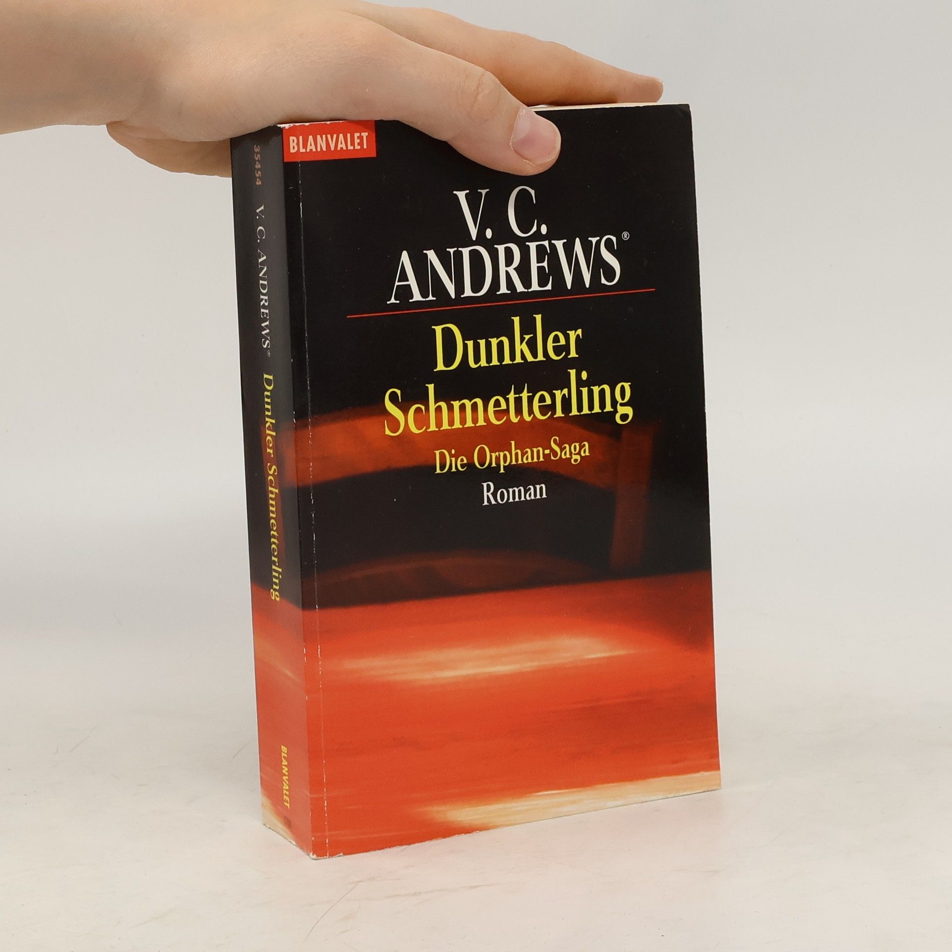 Virginia Cleo Andrews Dunkler Schmetterling