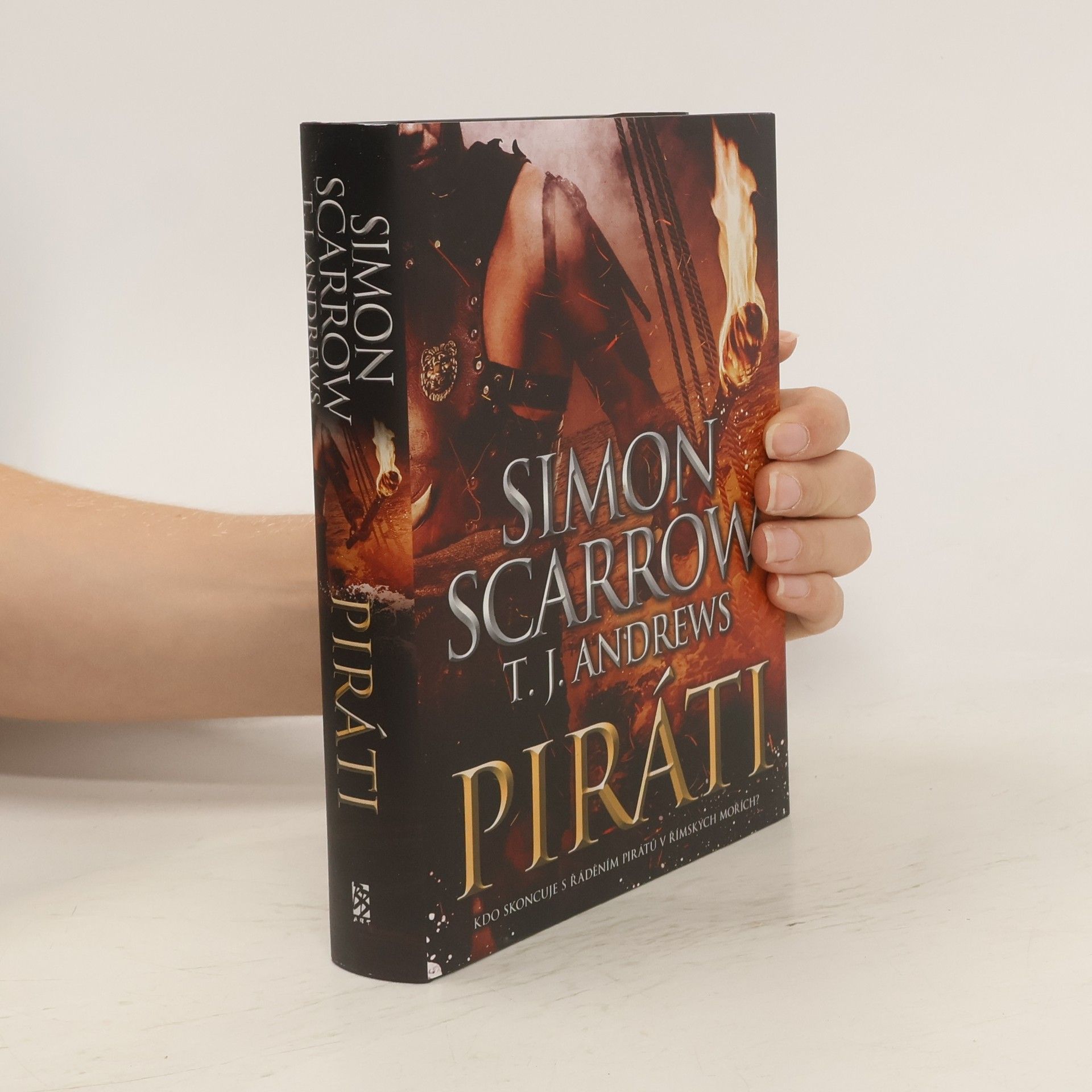 Simon Scarrow Piráti
