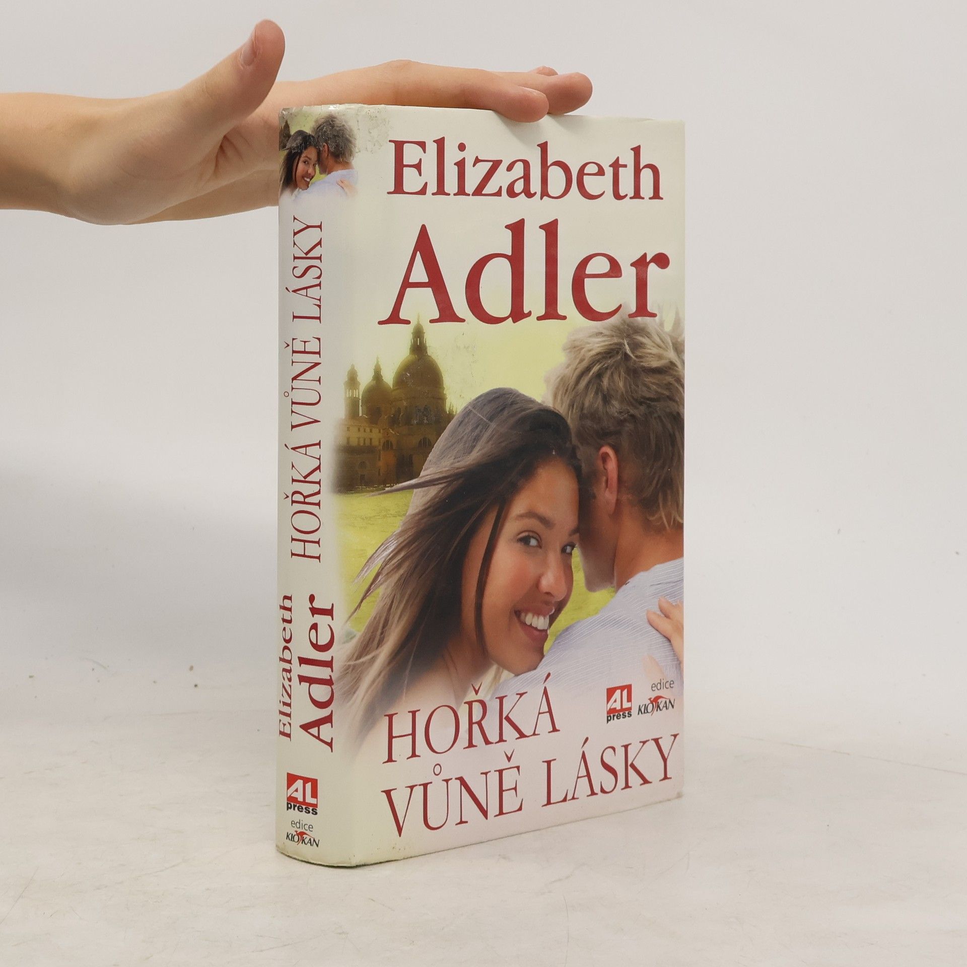 Elizabeth Adler Hořká vůně lásky