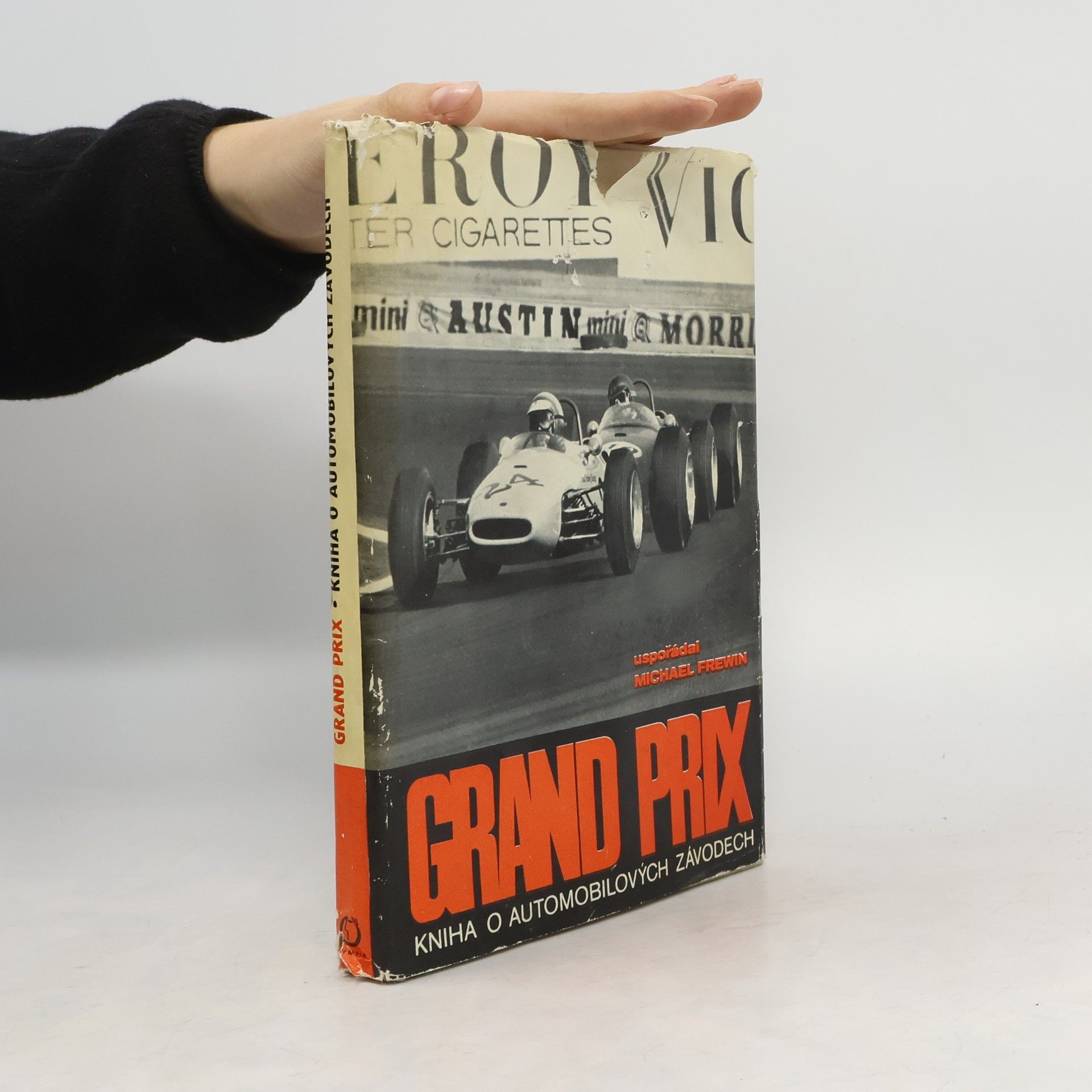 Michael Frewin Grand Prix. Kniha o automobilových závodech