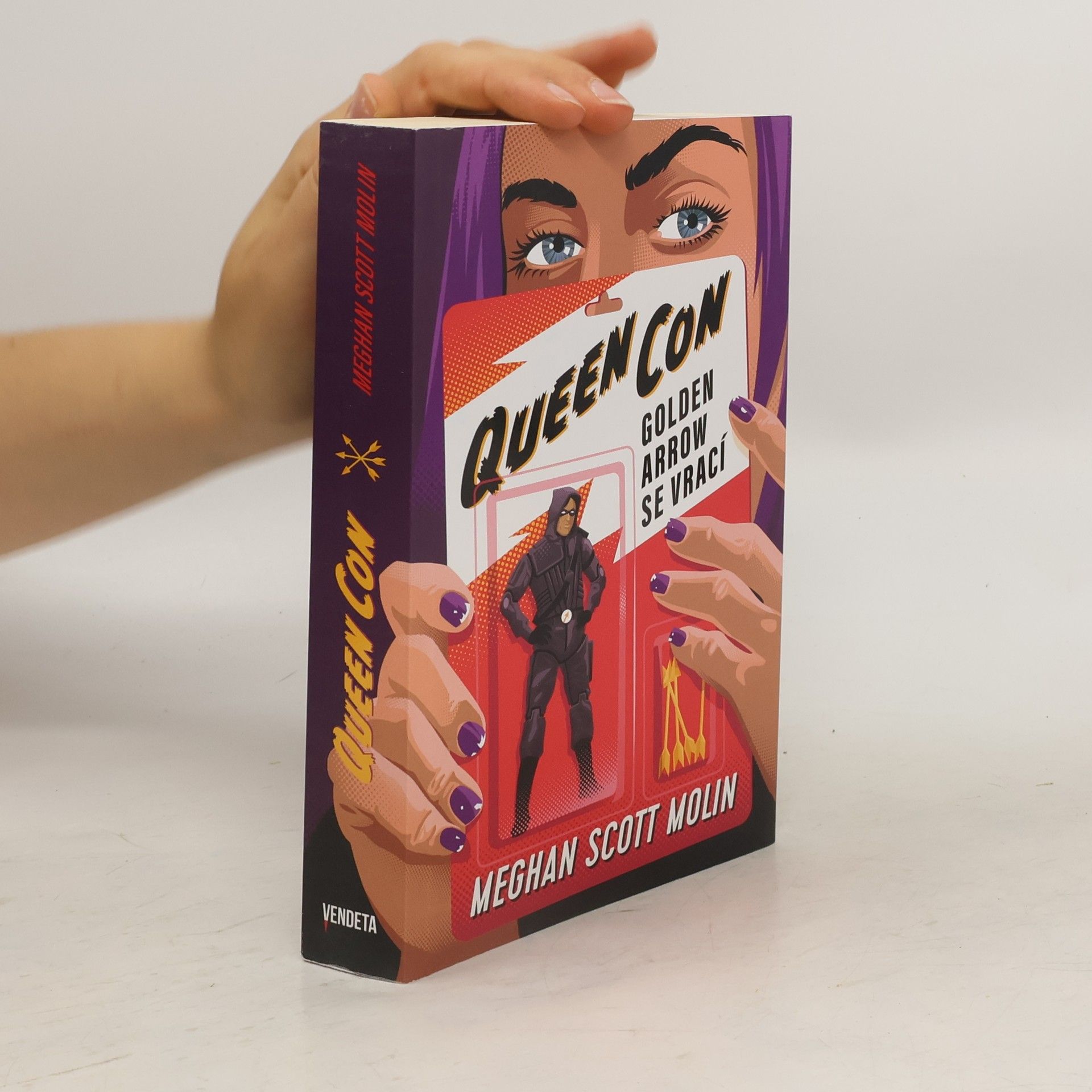 Meghan Scott Molin Queen con : zločiny podle komiksu