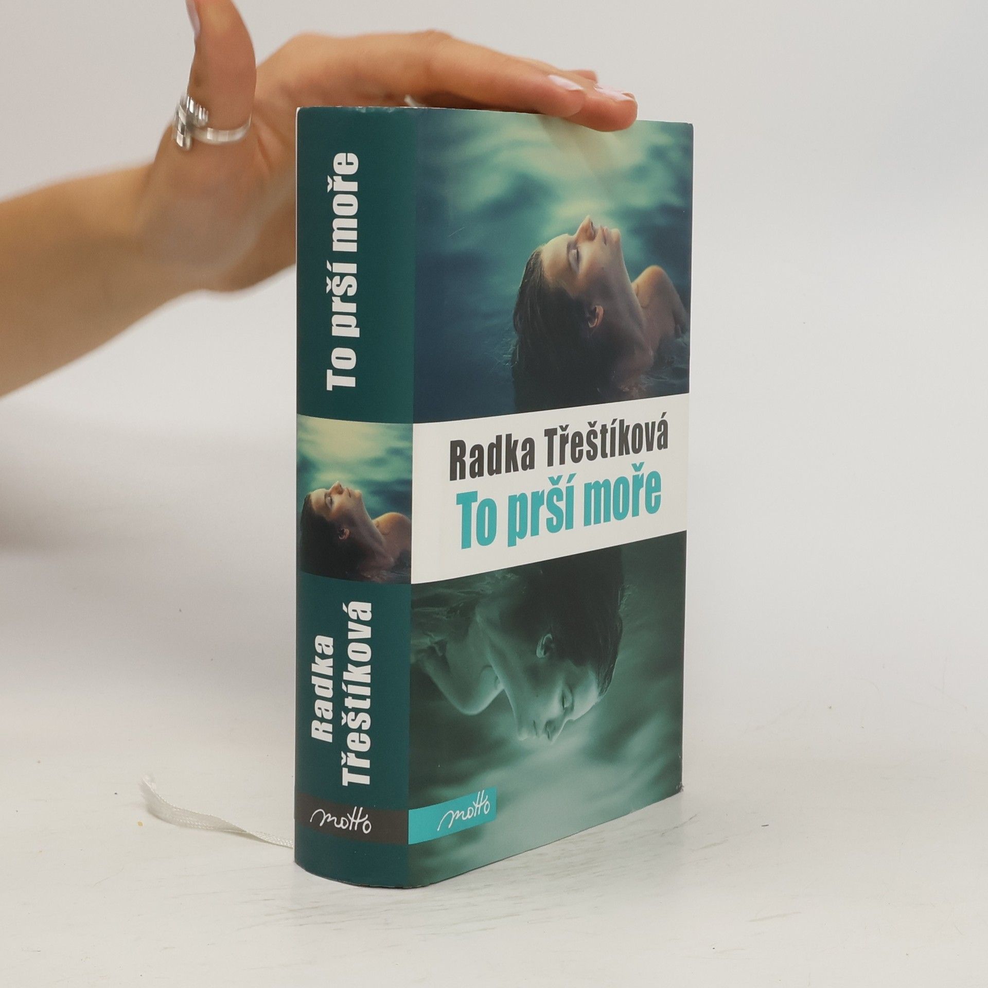 Radka Třeštíková To prší moře