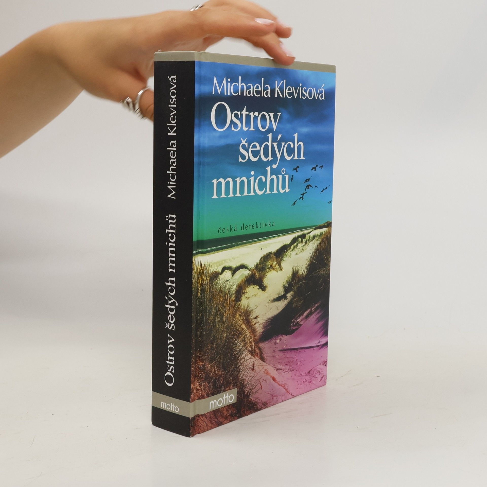Michaela Klevisová Ostrov šedých mnichů