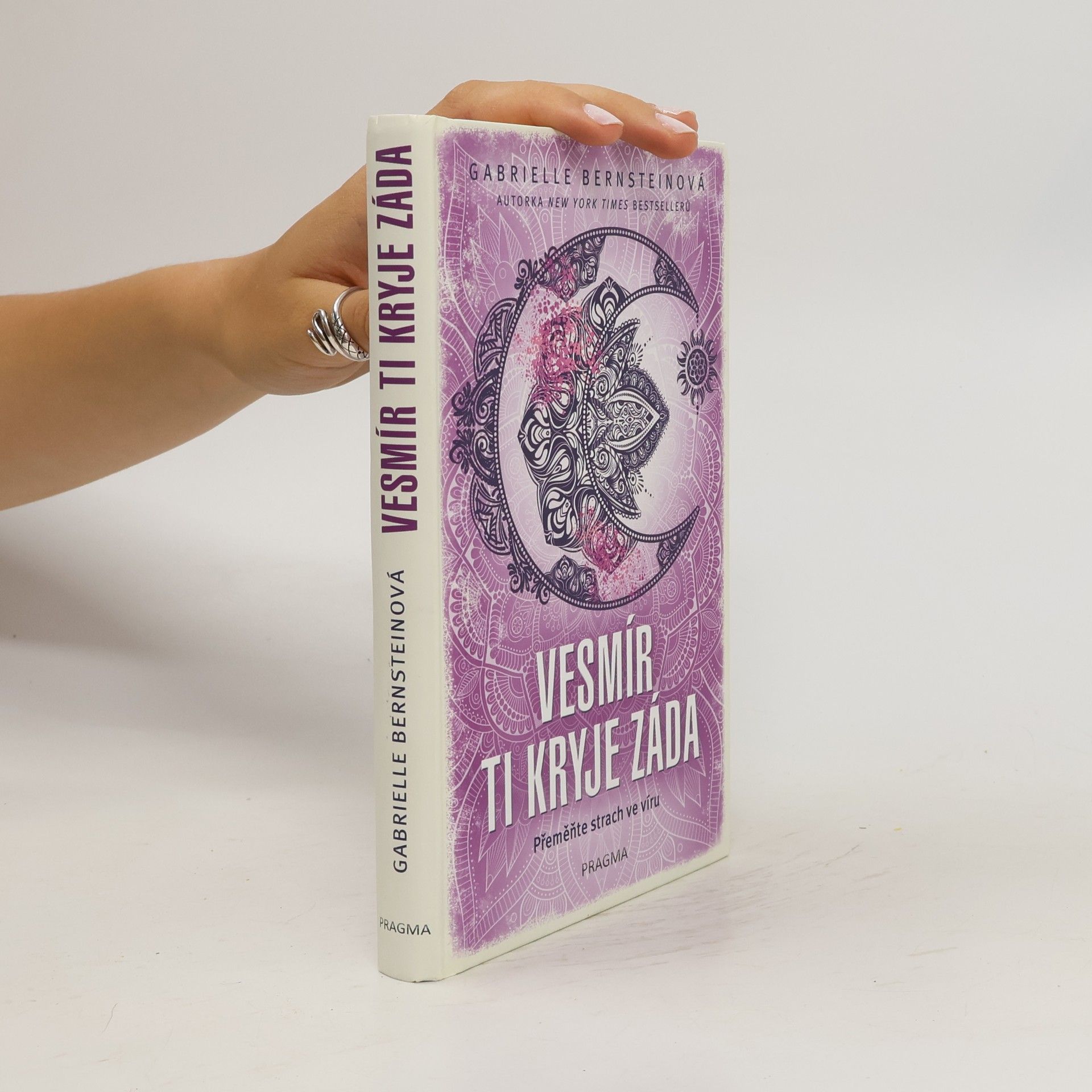 Gabrielle Bernstein Vesmír ti kryje záda