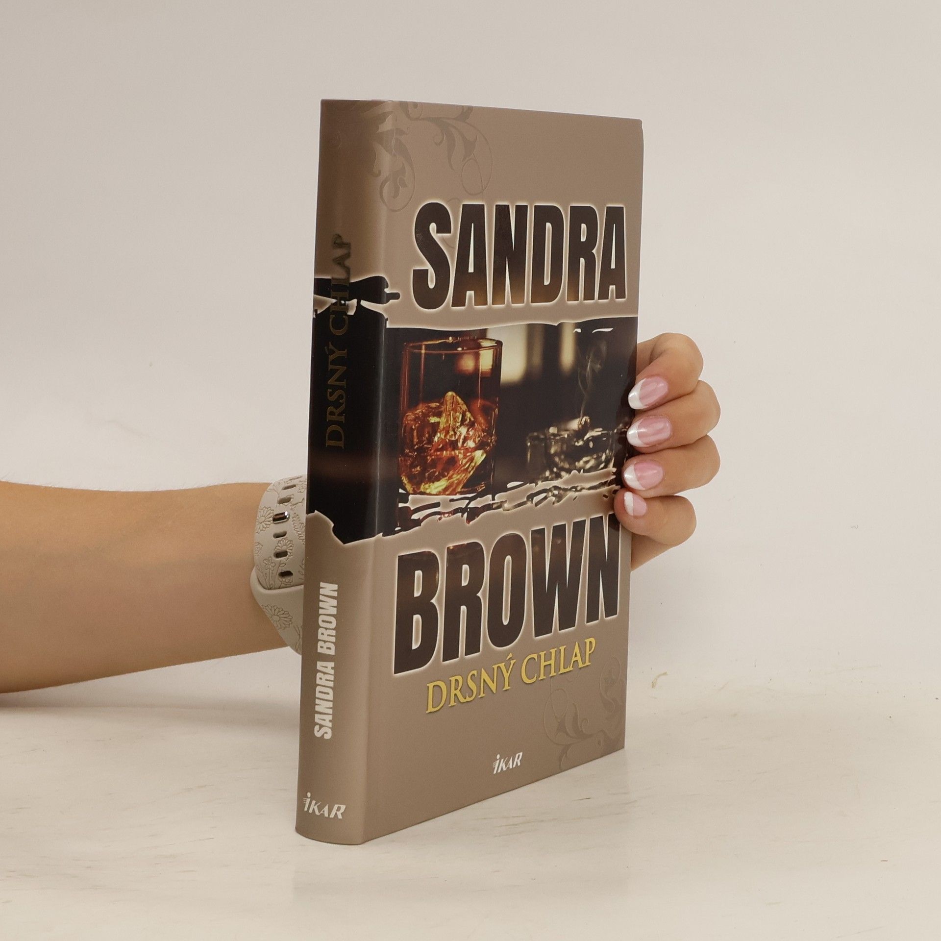 Sandra Brown Drsný chlap