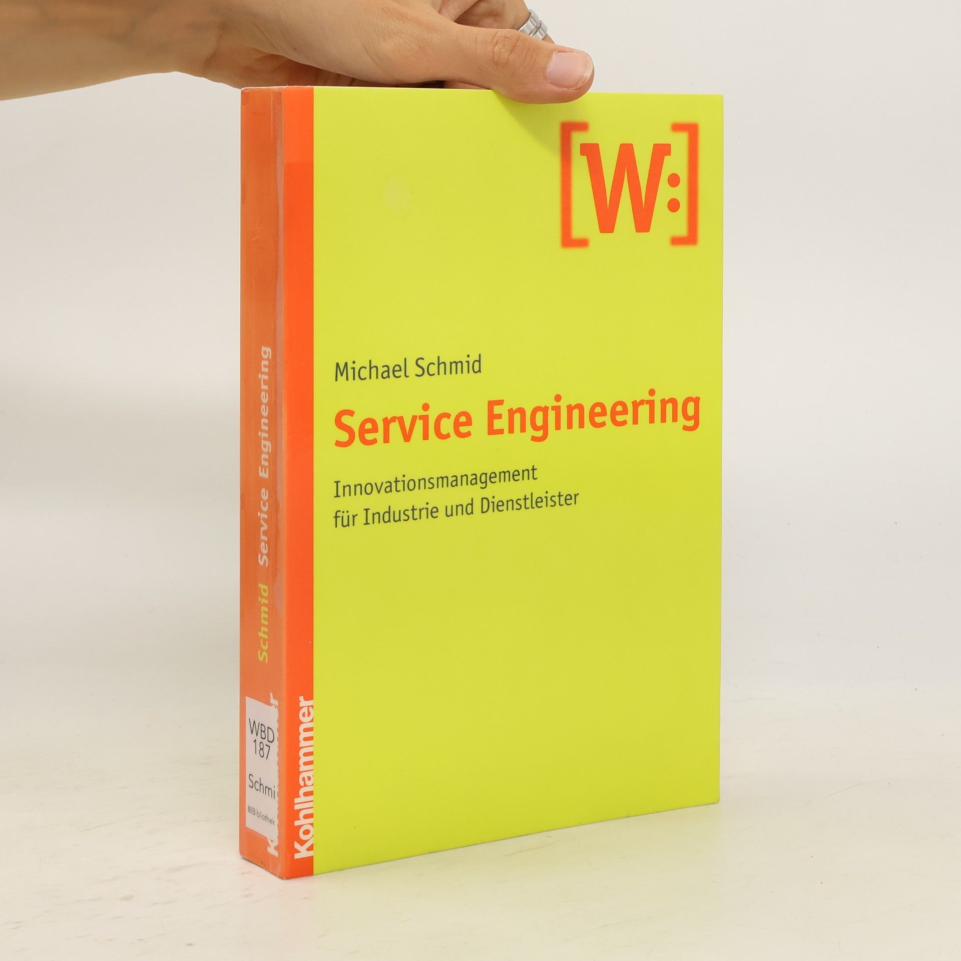 Michael Schmid Service Engineering