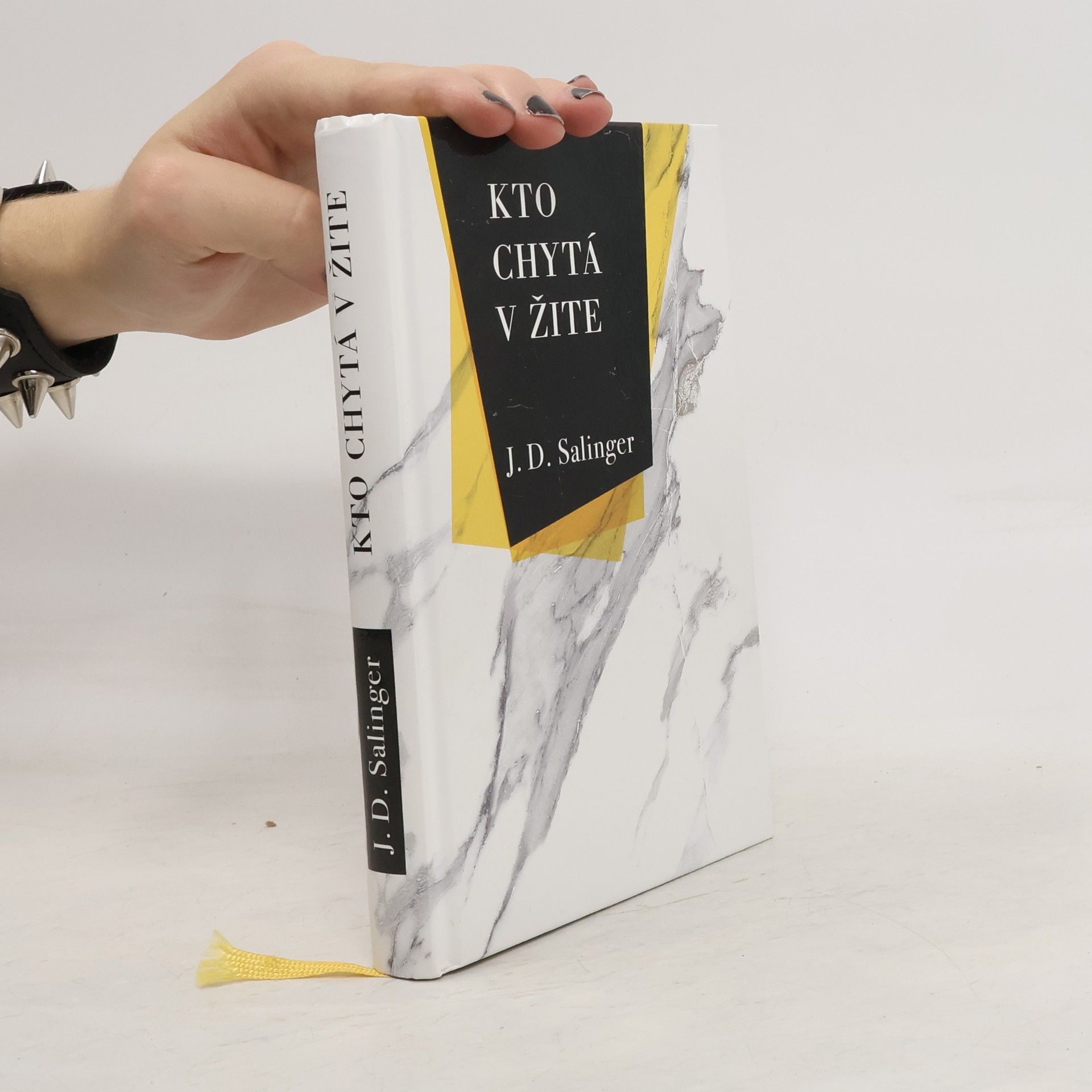 J. D. Salinger Kto chytá v žite