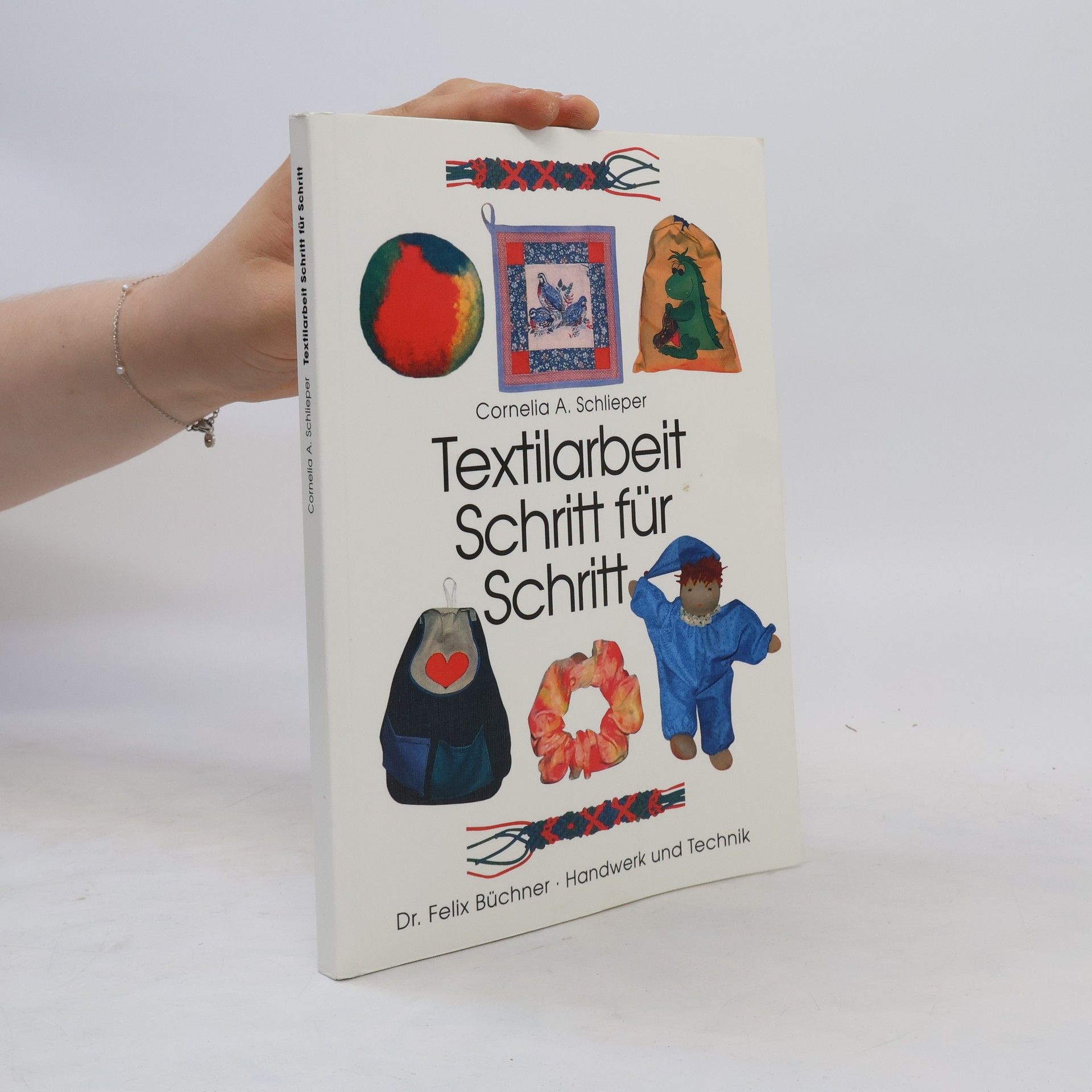Cornelia A. Schlieper Textilarbeit Schritt für Schritt