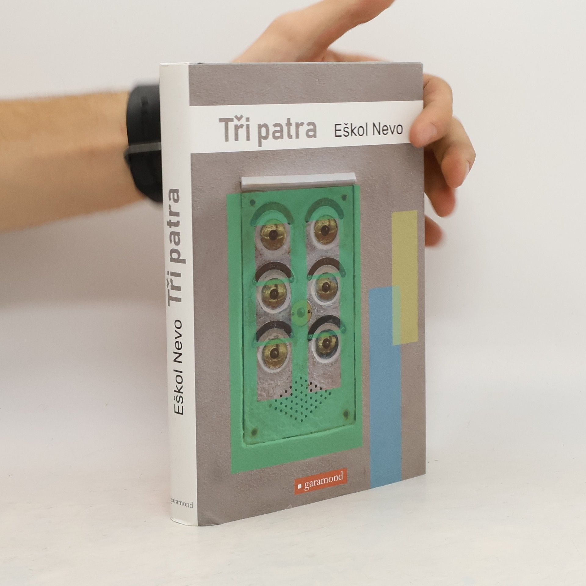 Eshkol Nevo Tři patra