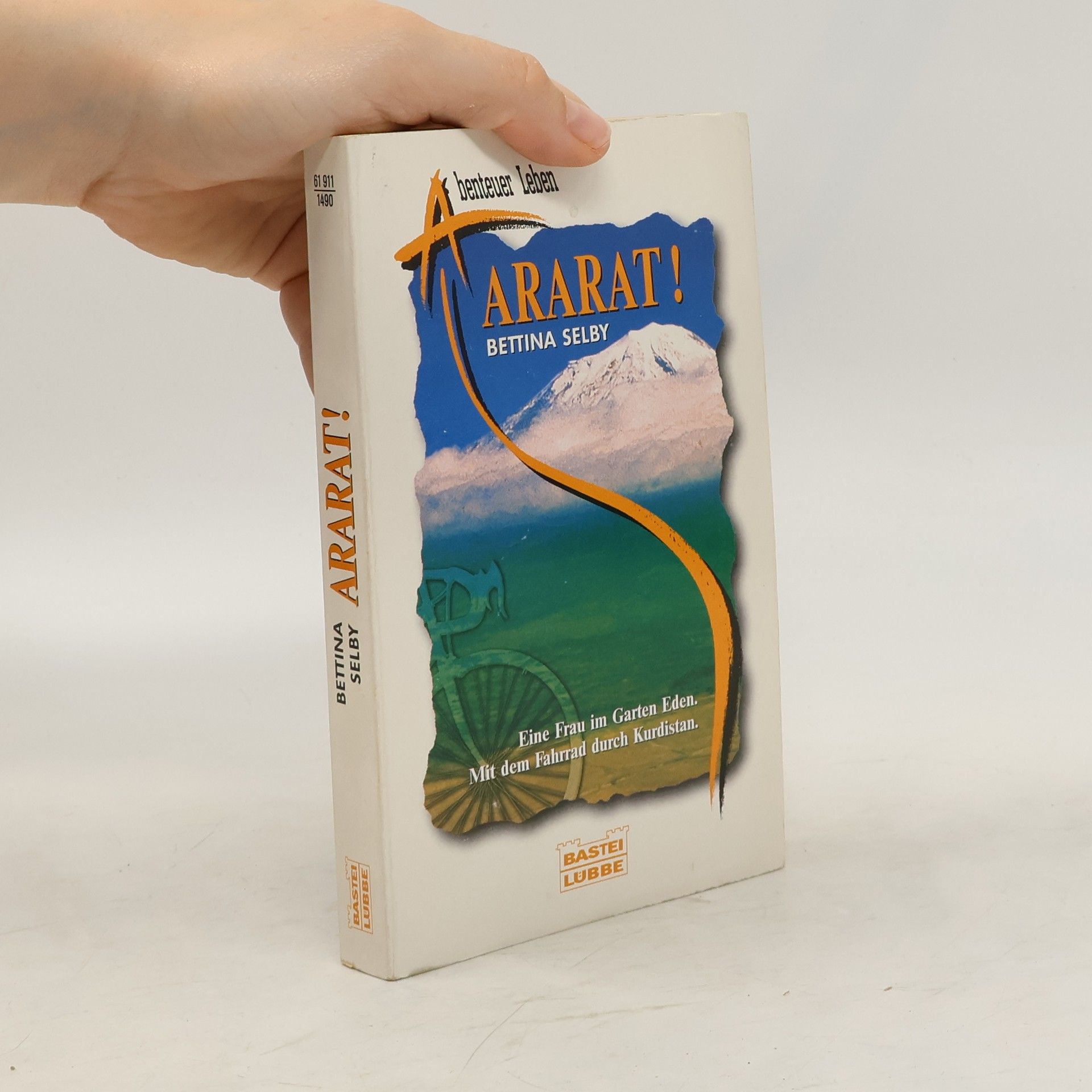 Bettina Selby Ararat!