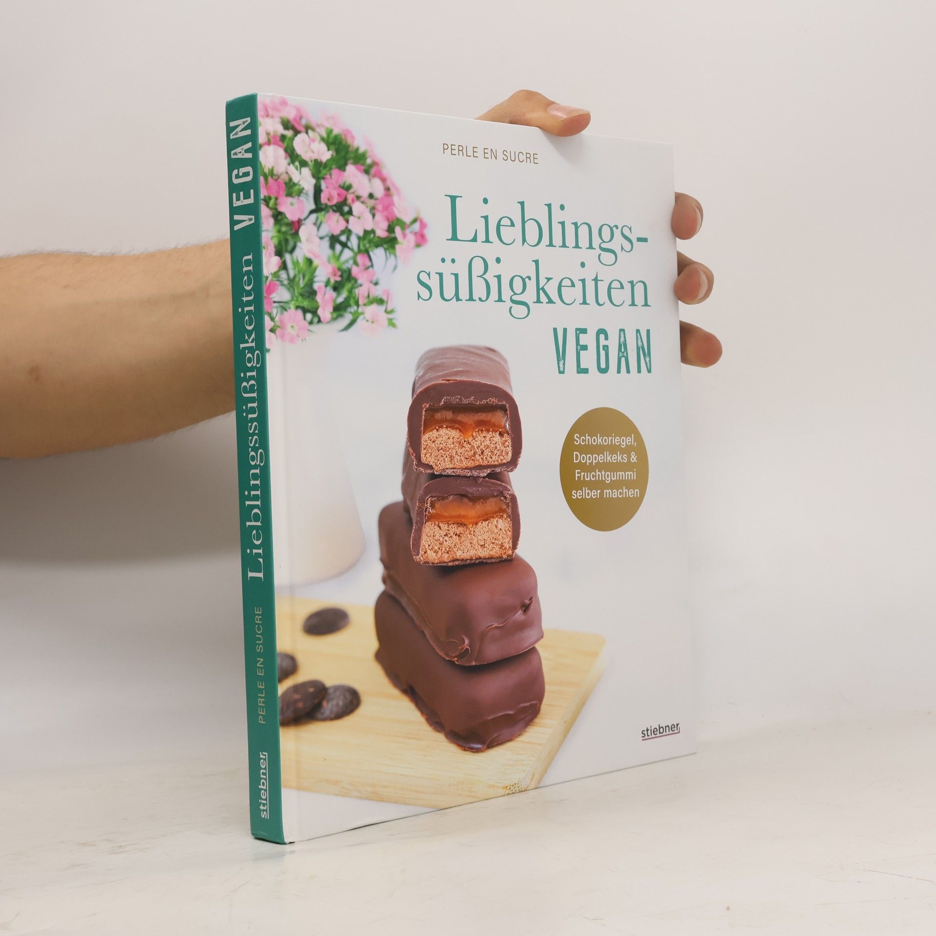 Perle En Sucre Lieblingssüßigkeiten vegan. Schokoriegel, Doppelkeks & Fruchtgummi selber machen. Das Rezeptbuch für vegane Süßigkeiten wie Riegel, Kekse & weitere leckere Lieblings-Snacks von früher und heute