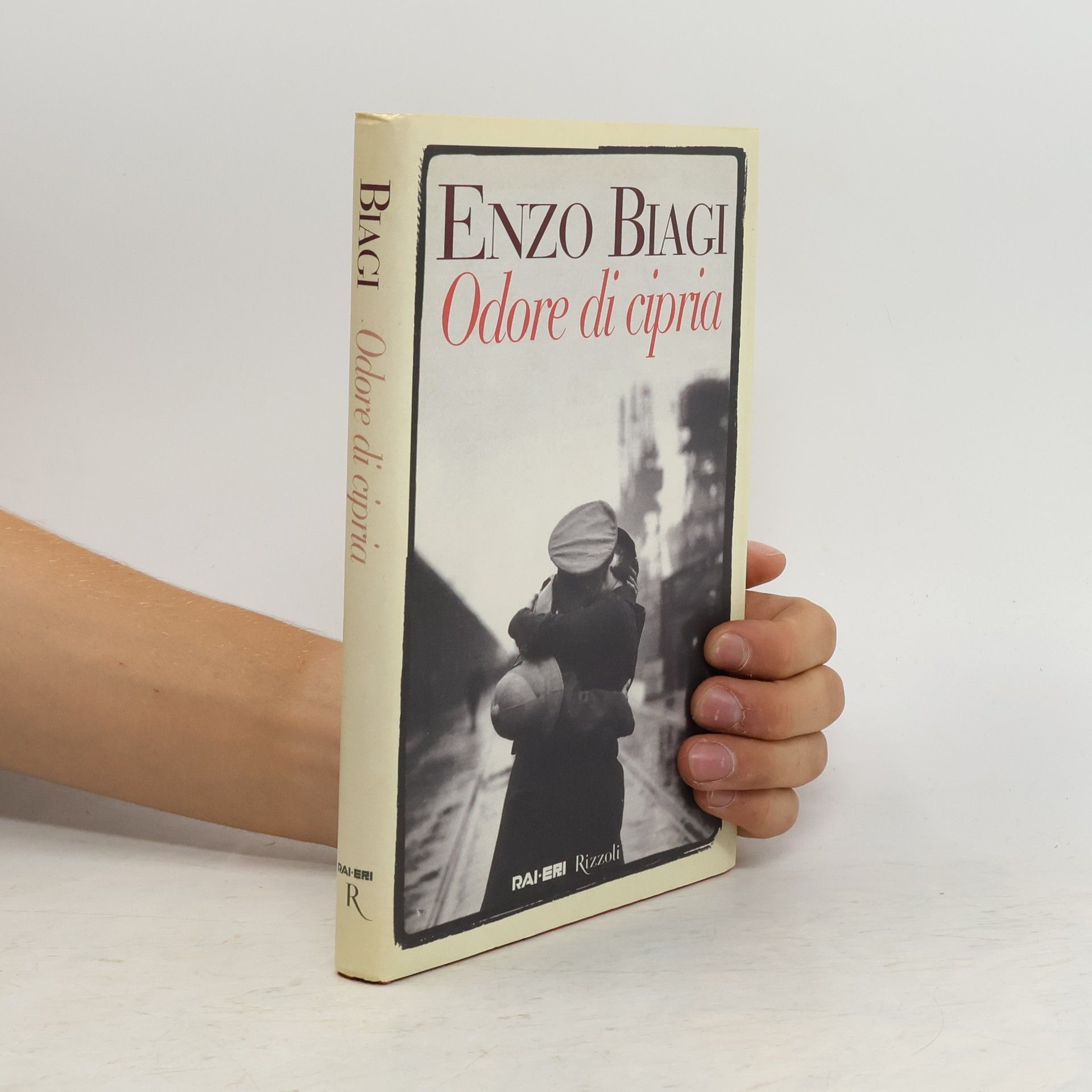 Enzo Biagi Odore di cipria