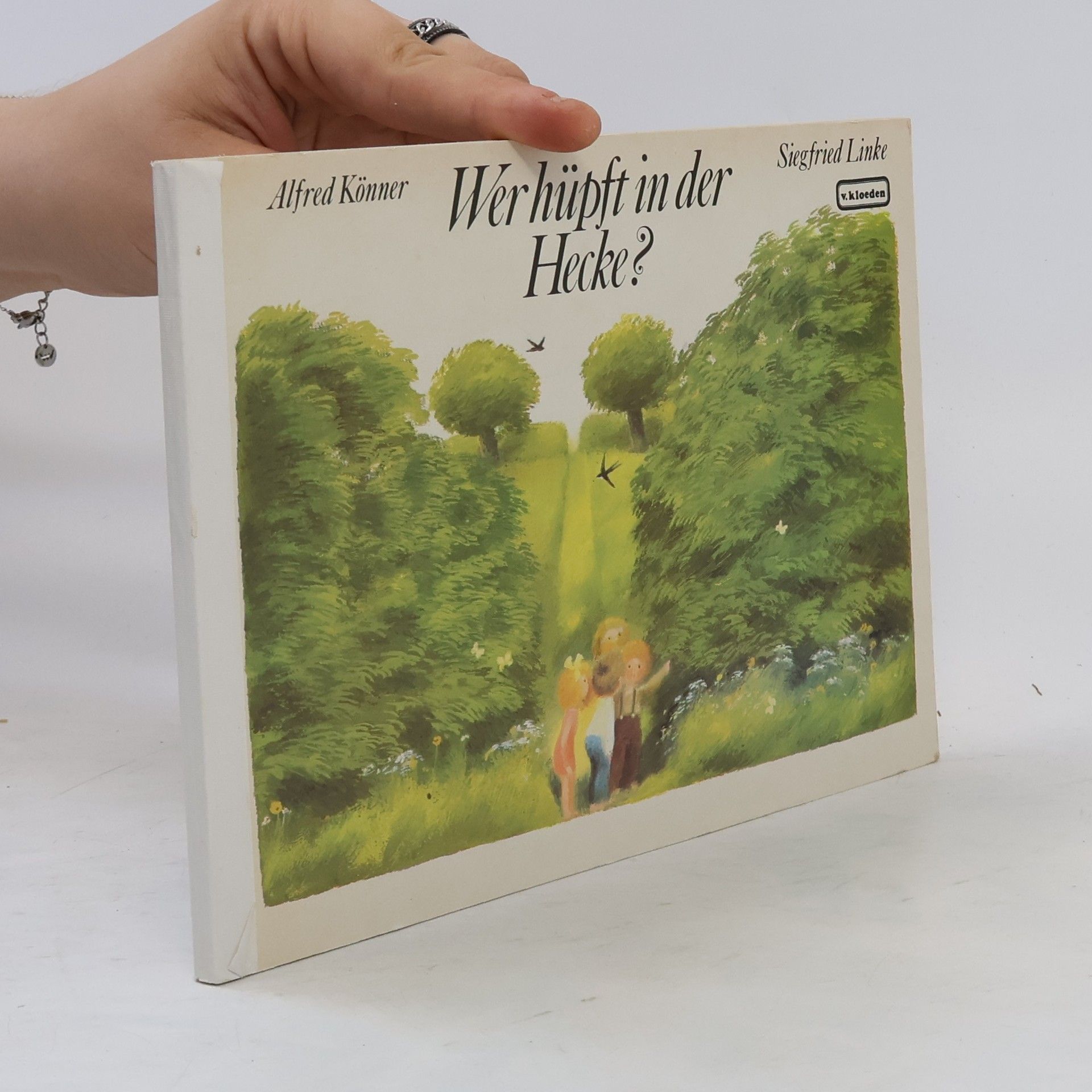 Alfred Könner Wer hüpft in der Hecke?