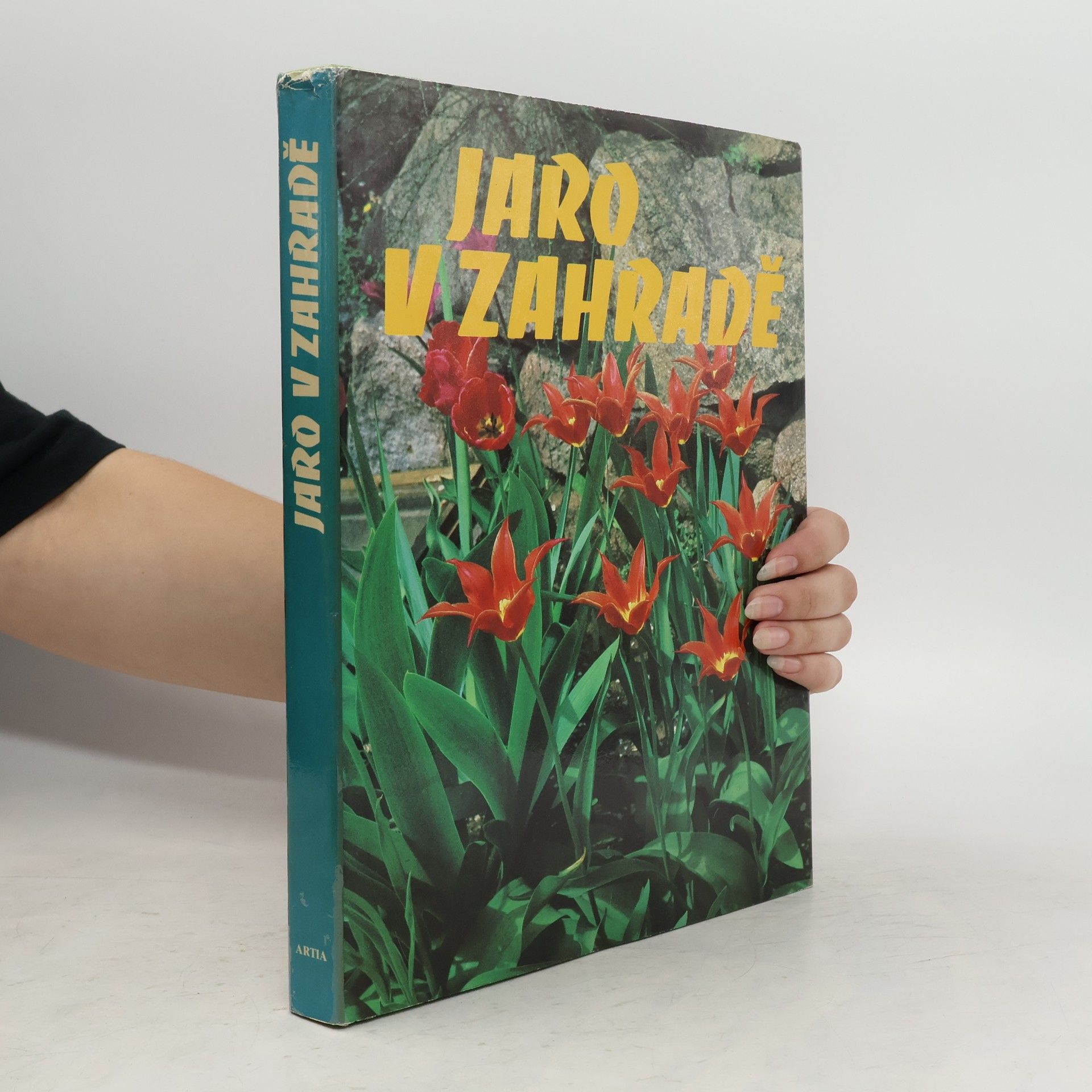 Collectif d'auteurs Jaro v zahradě