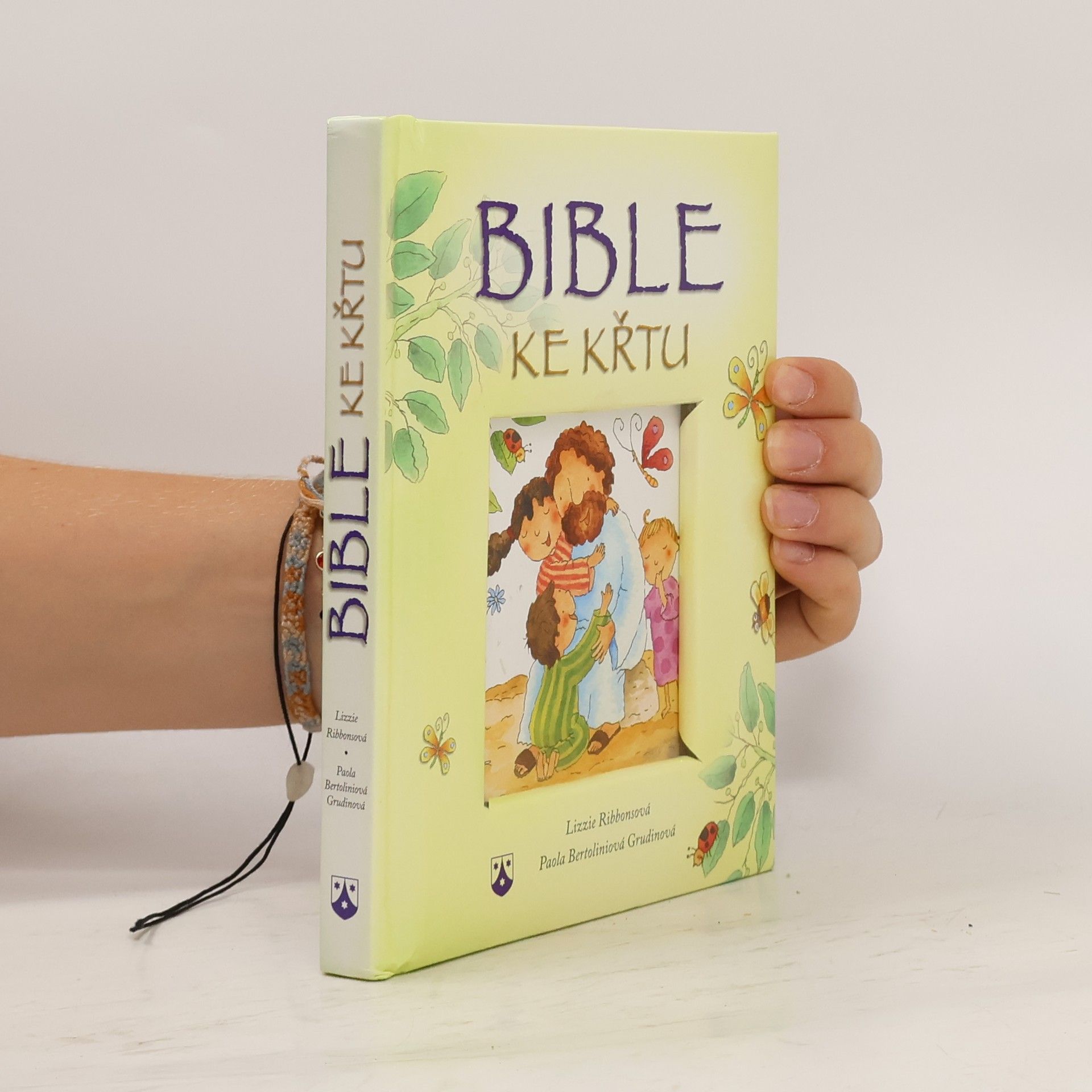 Lizzie Ribbonsová  Bible ke křtu