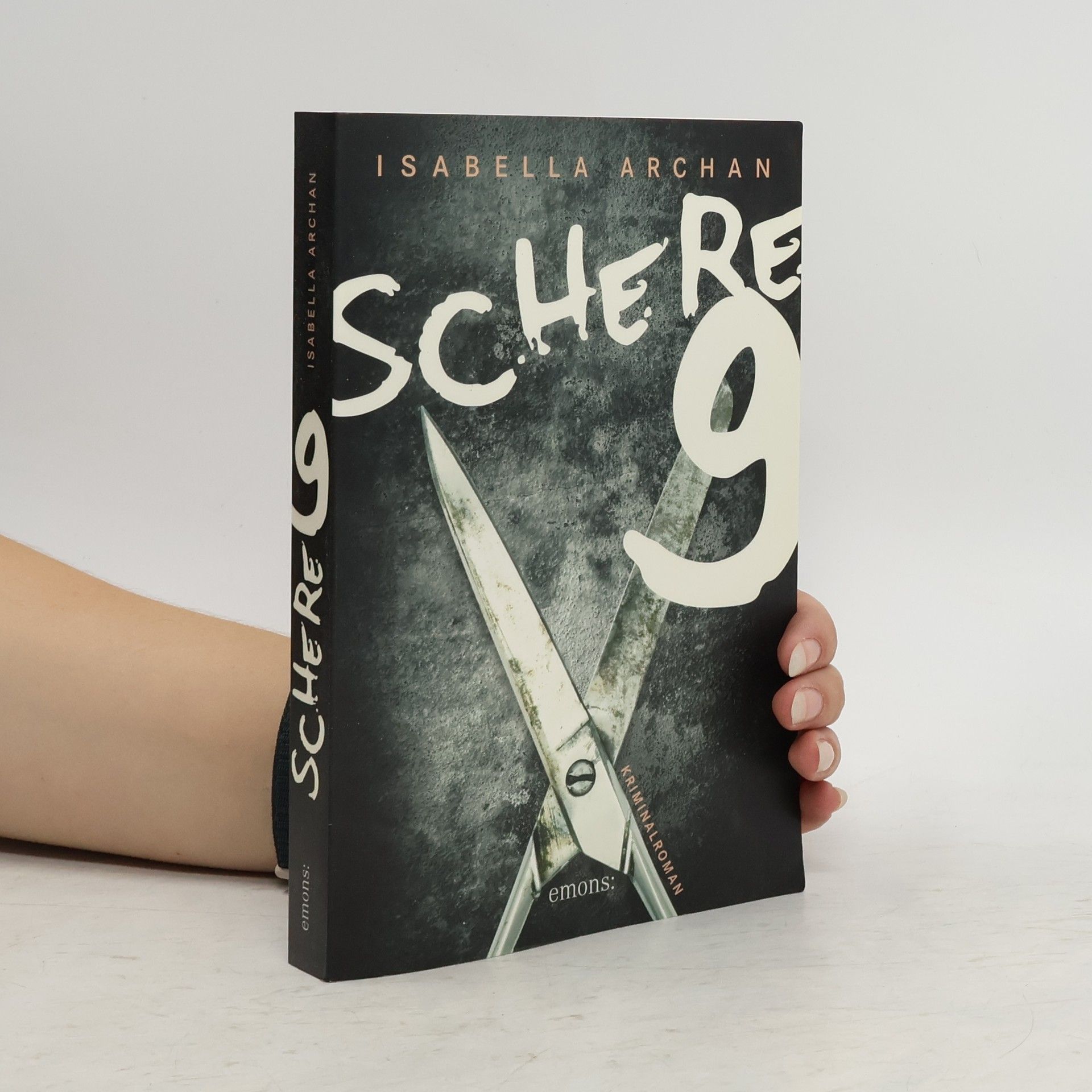Isabella Archan Schere 9