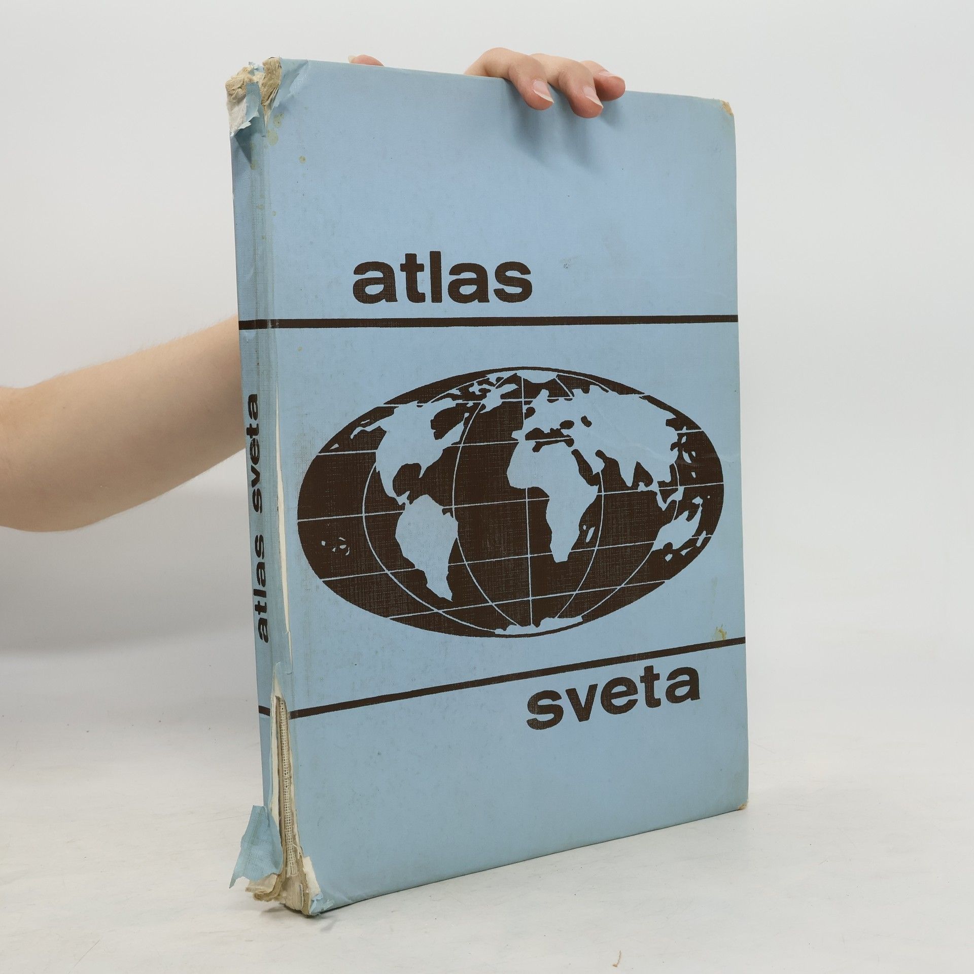 kolektiv Atlas sveta