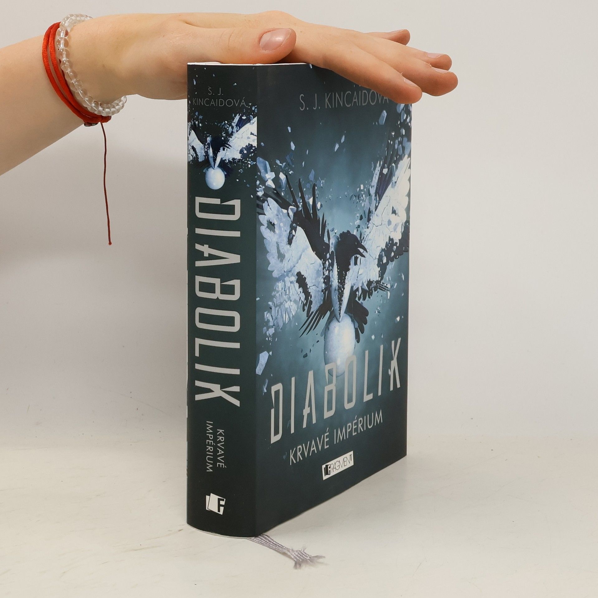 S.J. Kincaid Krvavé impérium. Diabolik