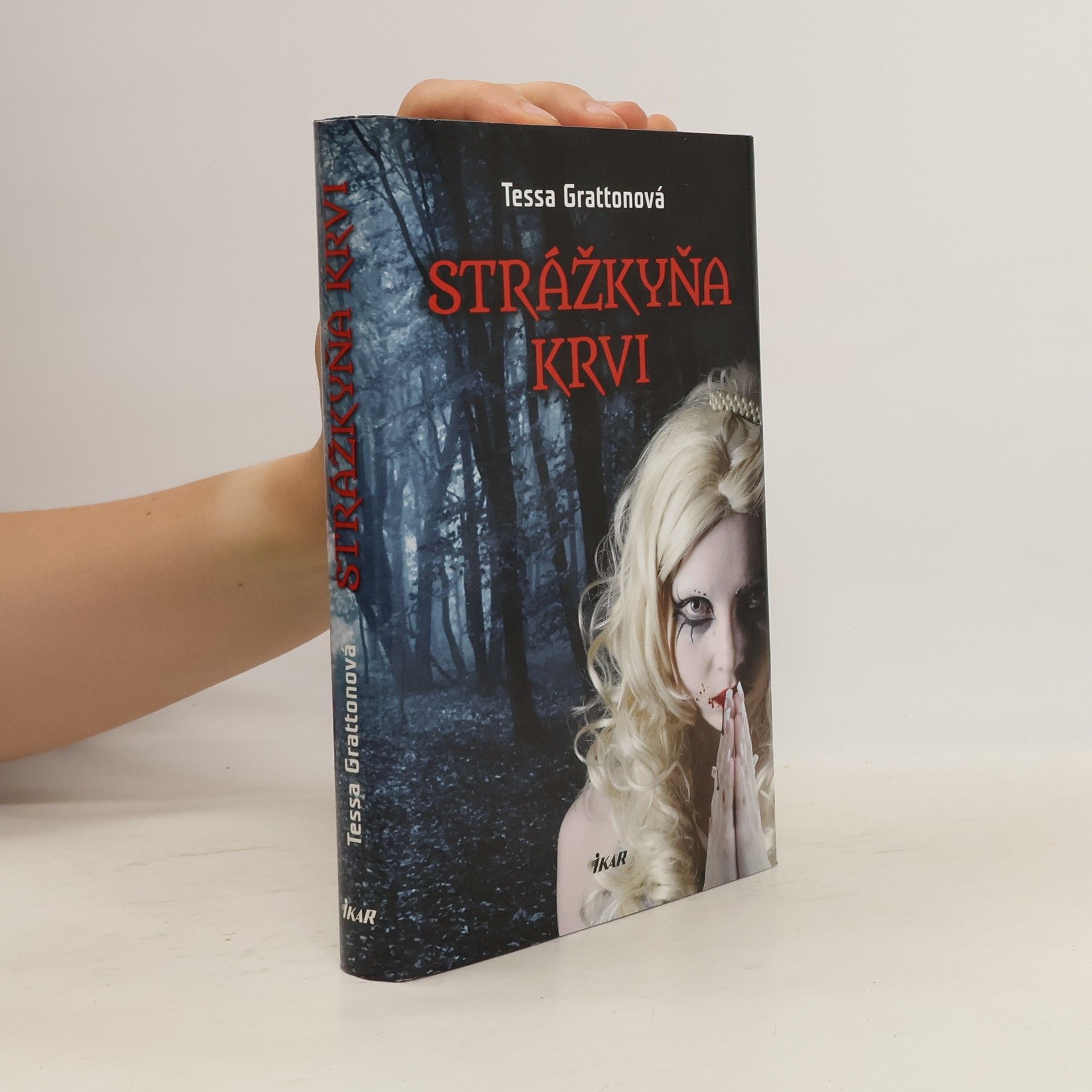 Tessa Gratton Strážkyňa krvi