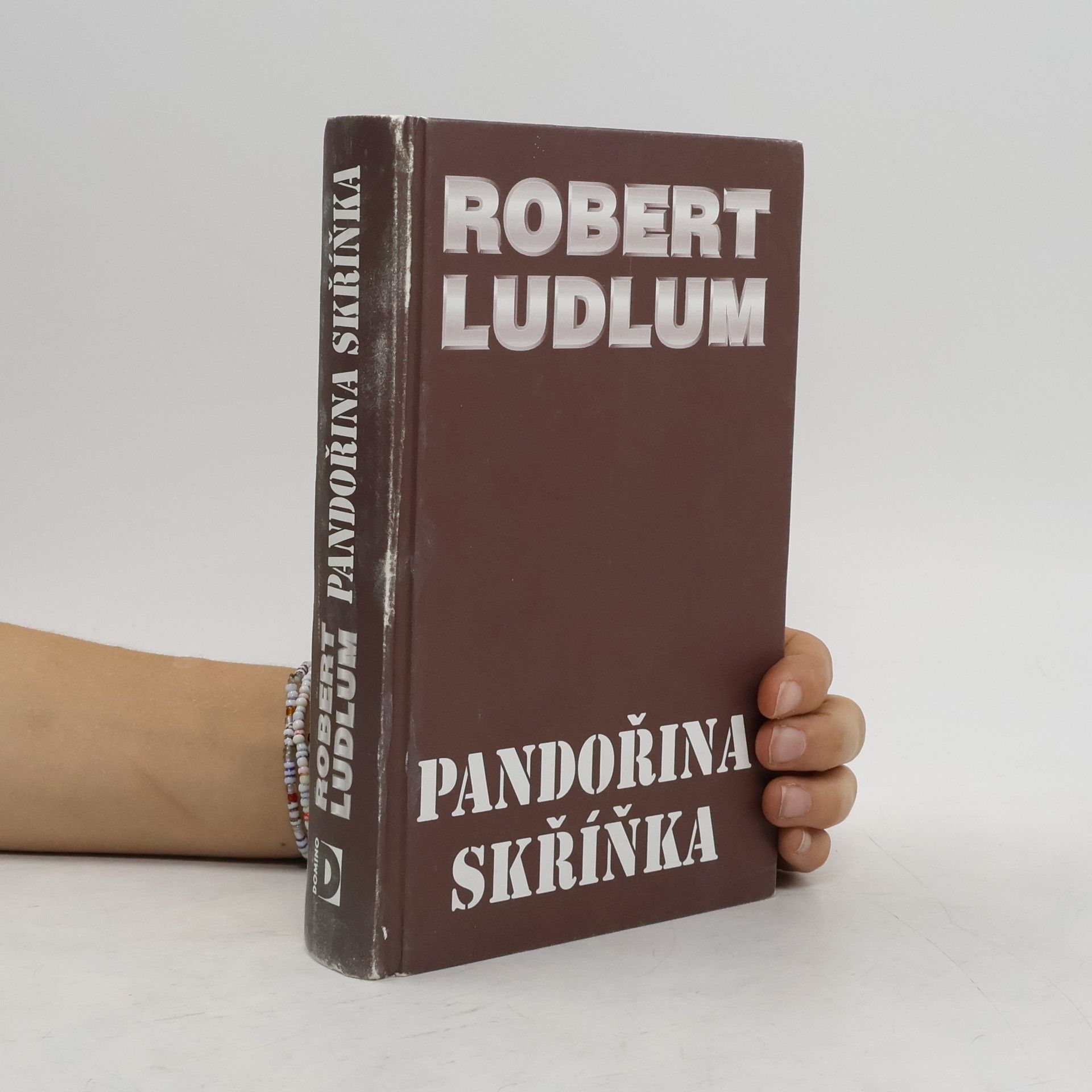 Robert Ludlum Pandořina skříňka