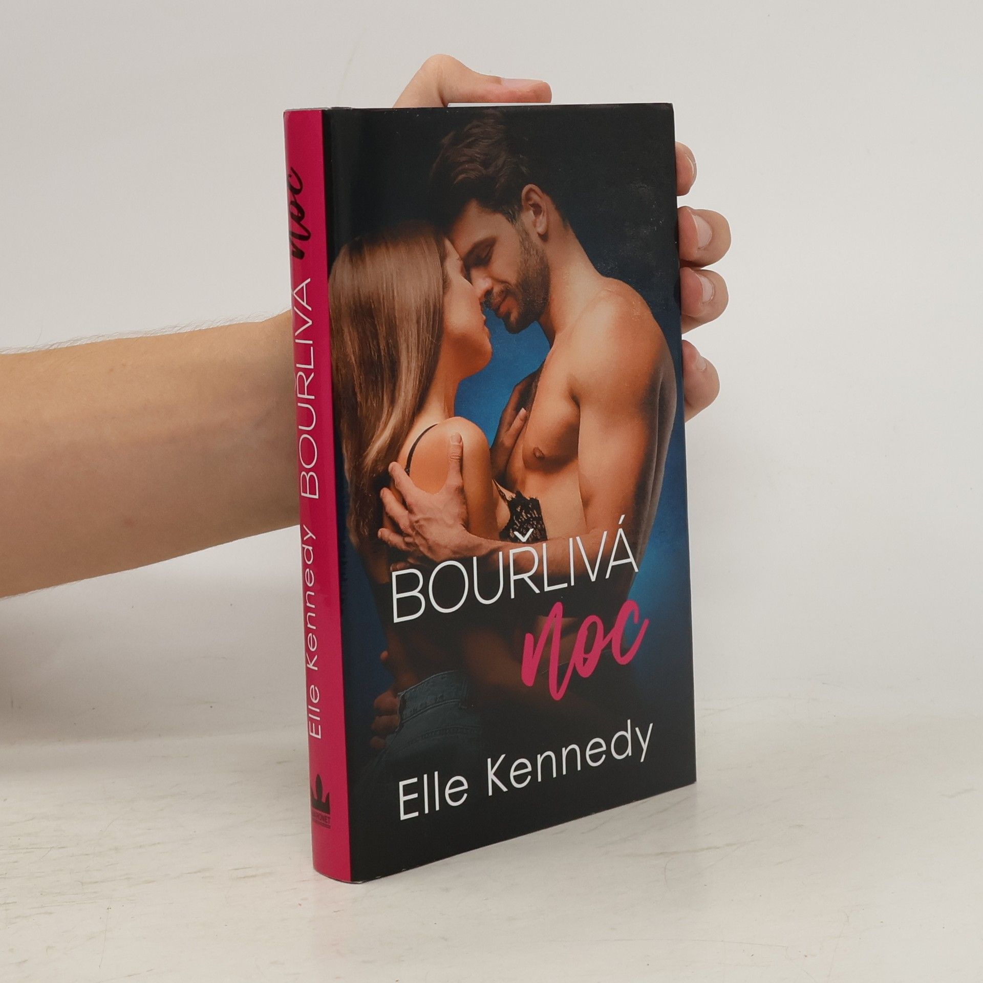 Elle Kennedy Bouřlivá noc