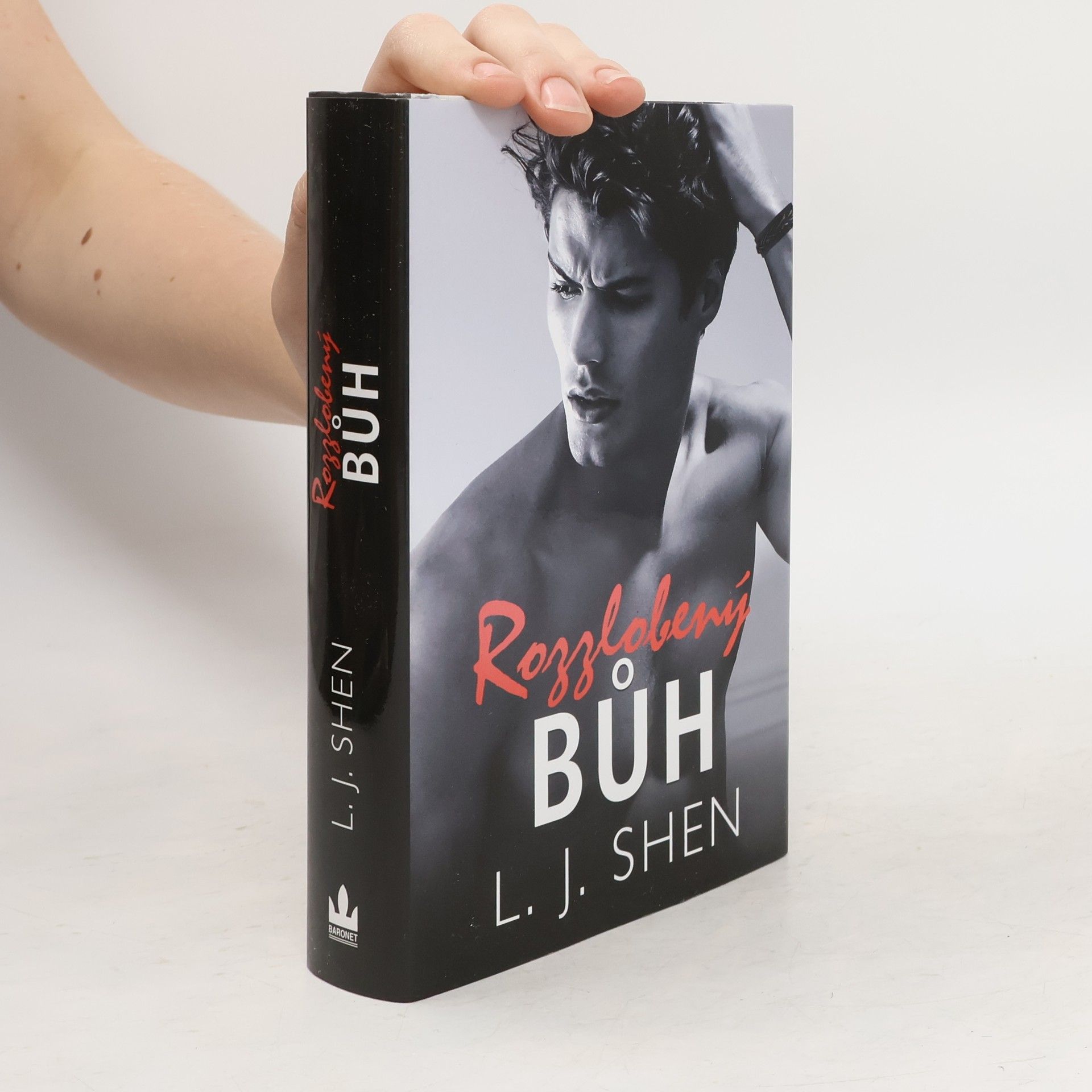 L. J. Shen Rozzlobený Bůh