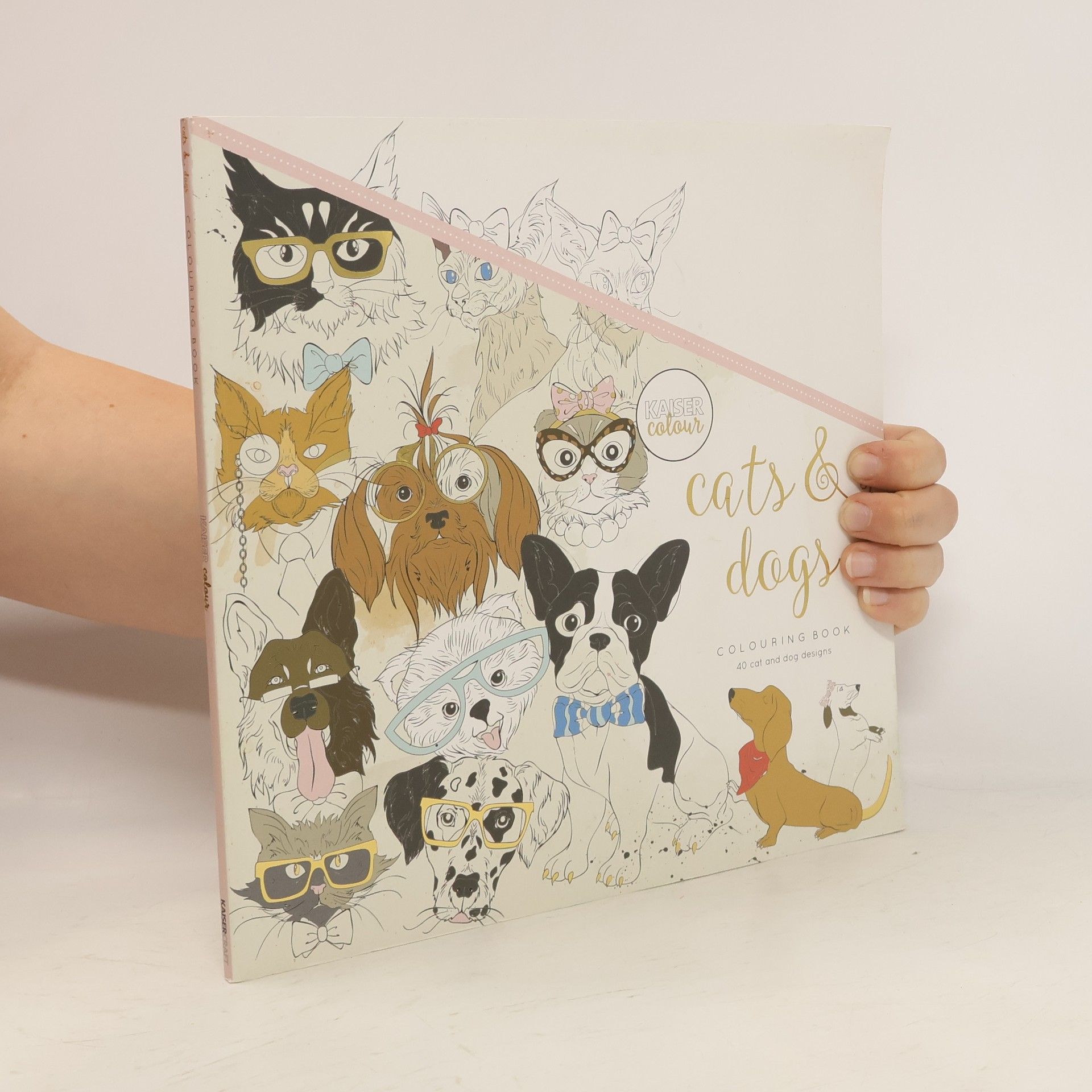 Collectif d'auteurs Cats and Dogs