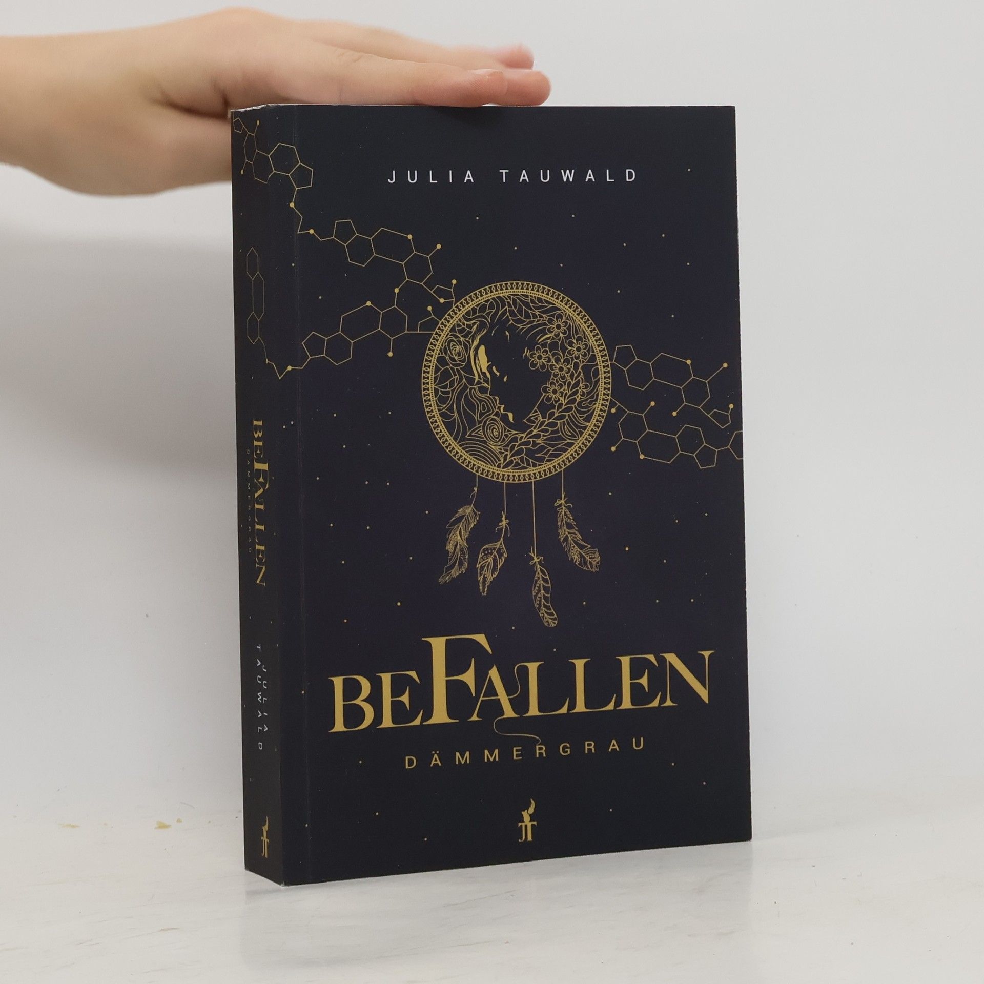 Julia Tauwald Befallen