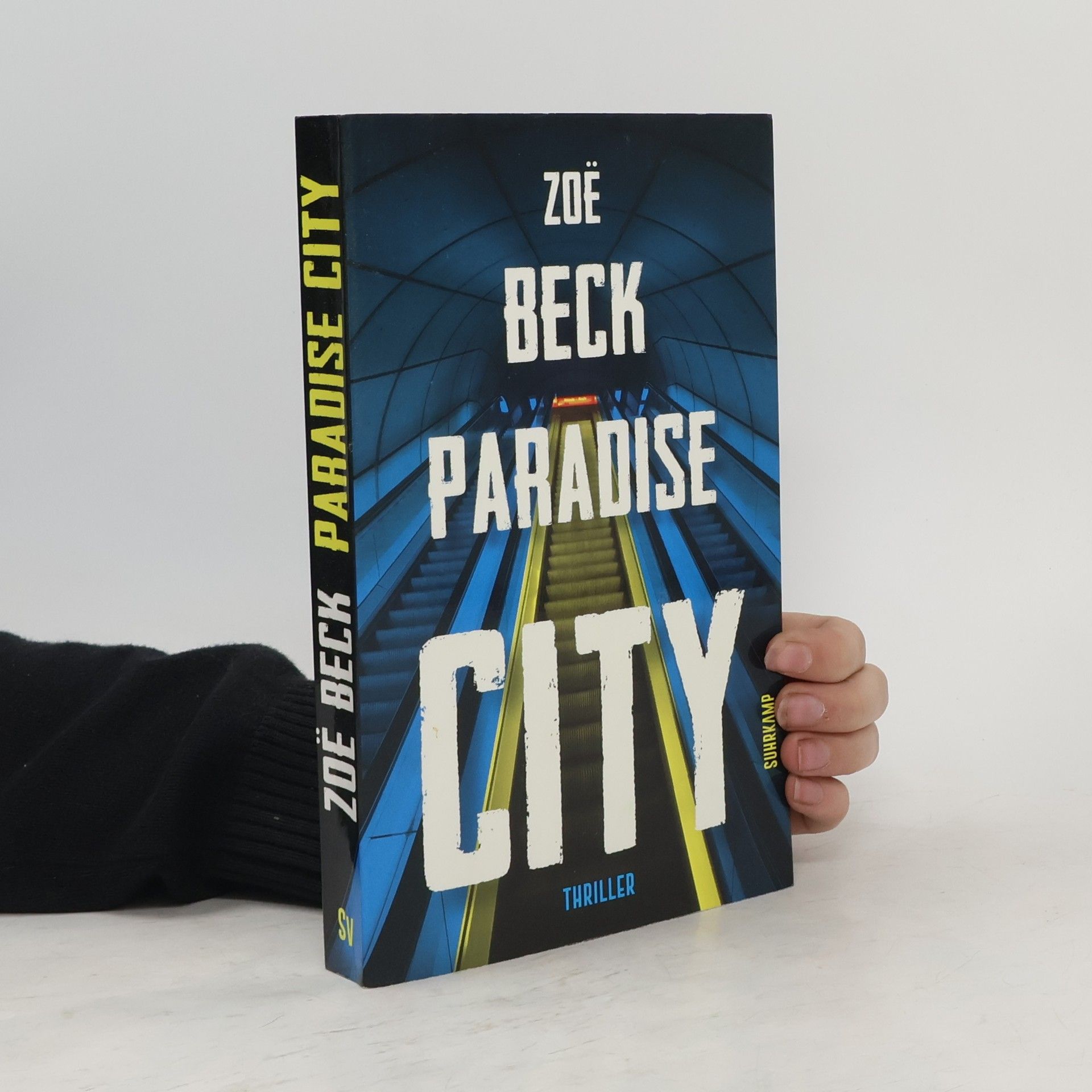 Zoë Beck Paradise City