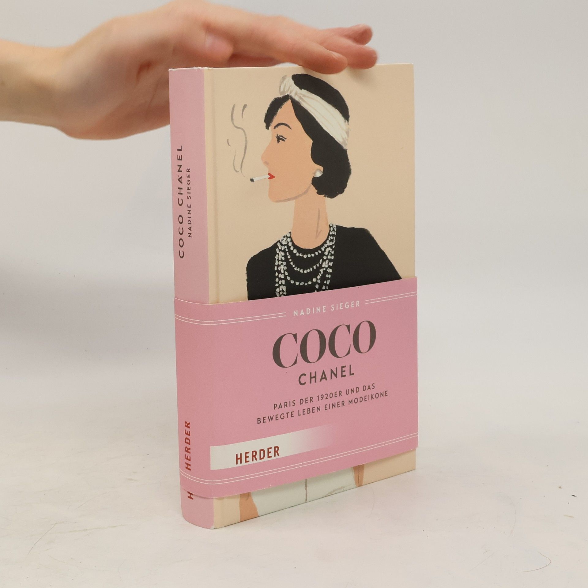 Nadine Sieger Coco Chanel