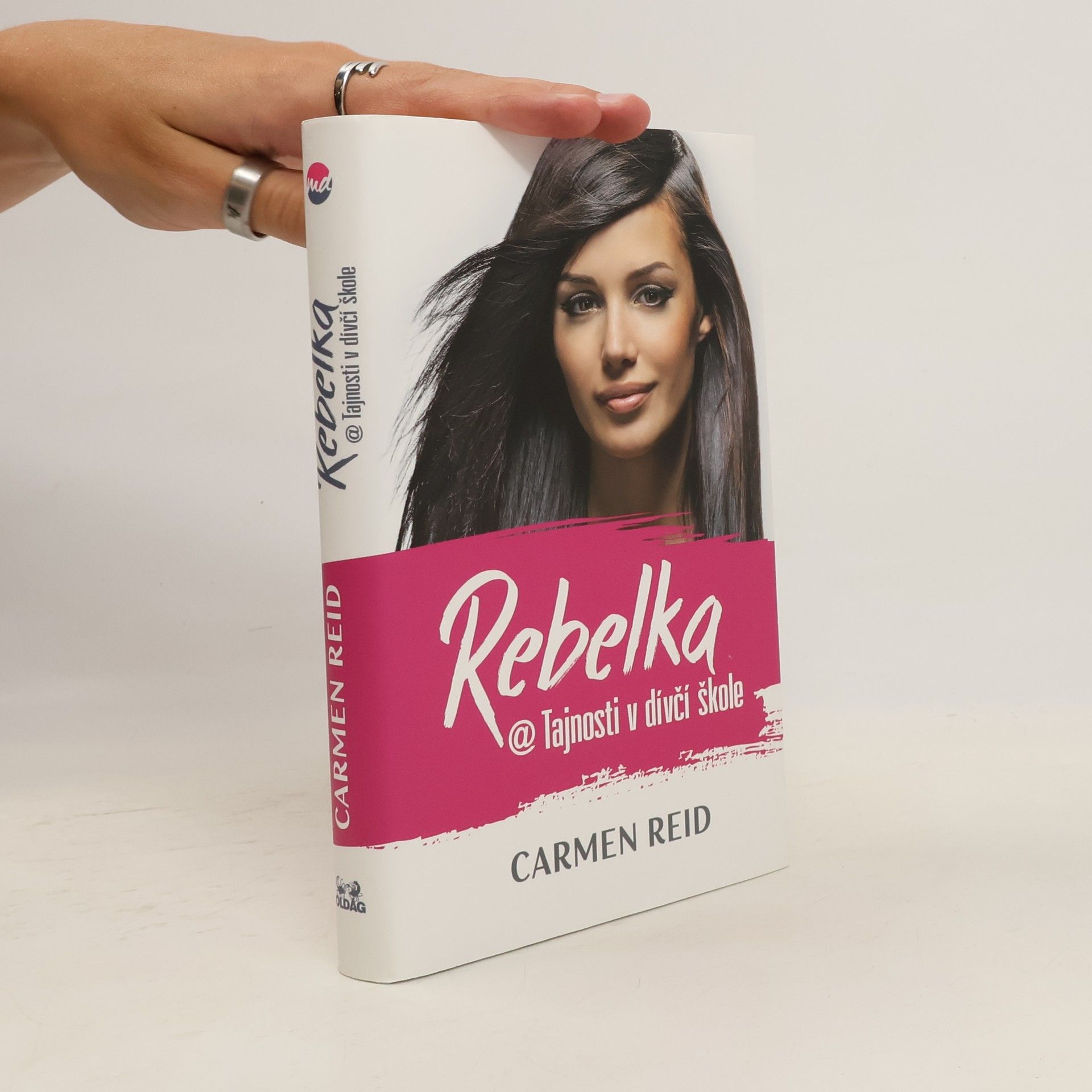 Carmen Reid Rebelka @ Tajnosti v dívčí škole