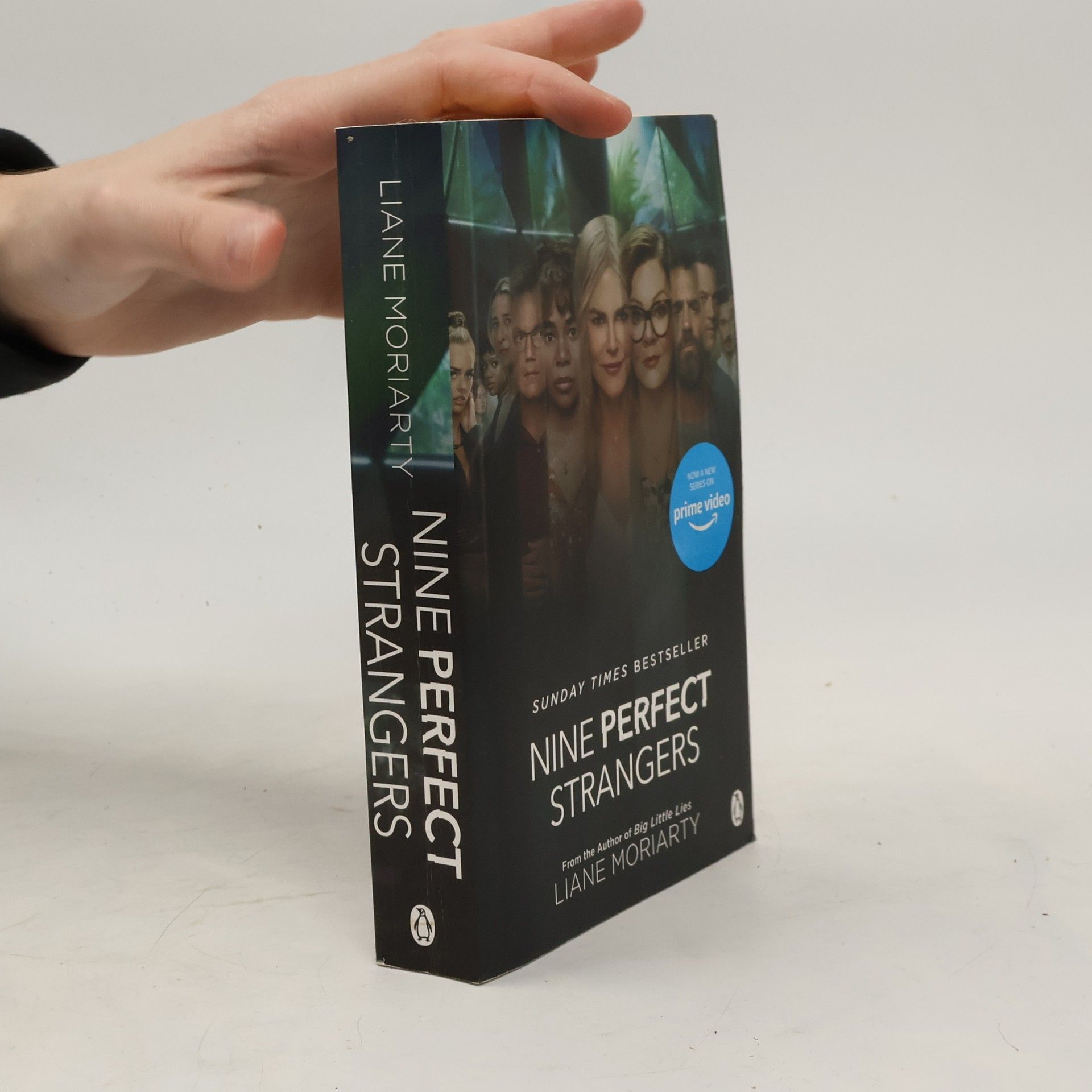 Liane Moriarty Nine Perfect Strangers: TV Tie-In
