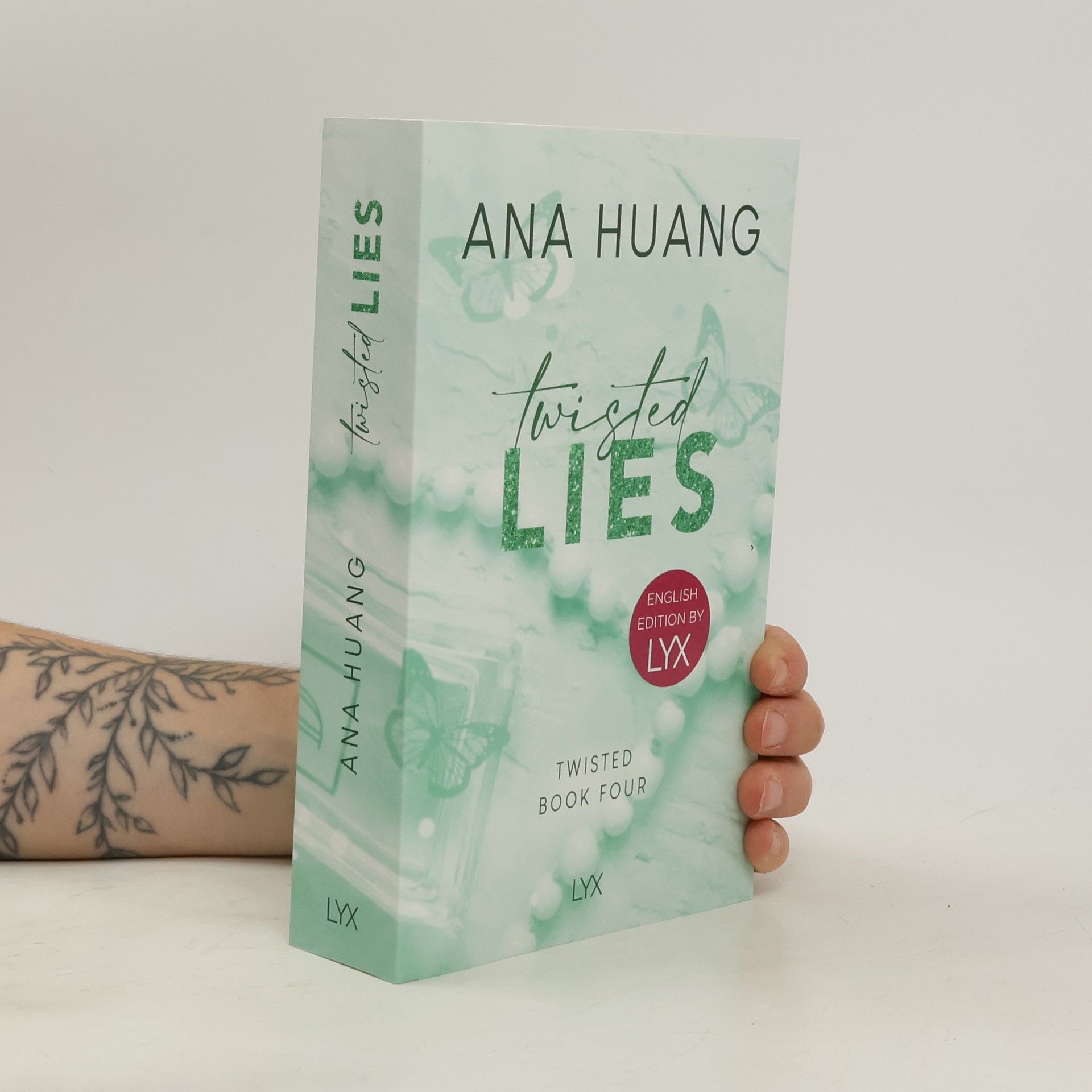 Ana Huang Twisted Lies: English Edition by LYX