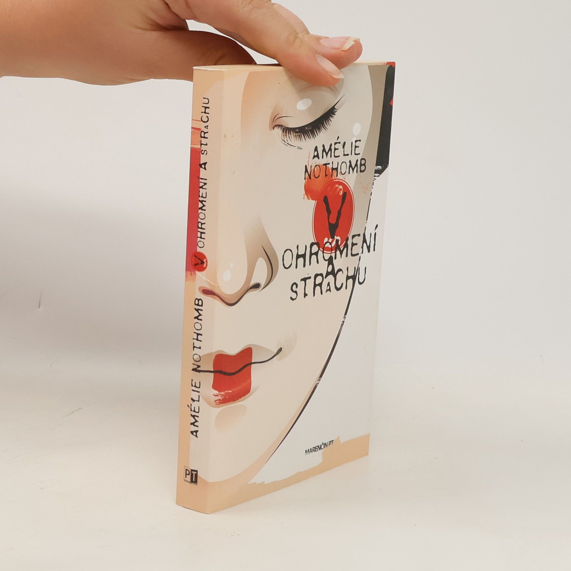 Amélie Nothomb V ohromení a strachu