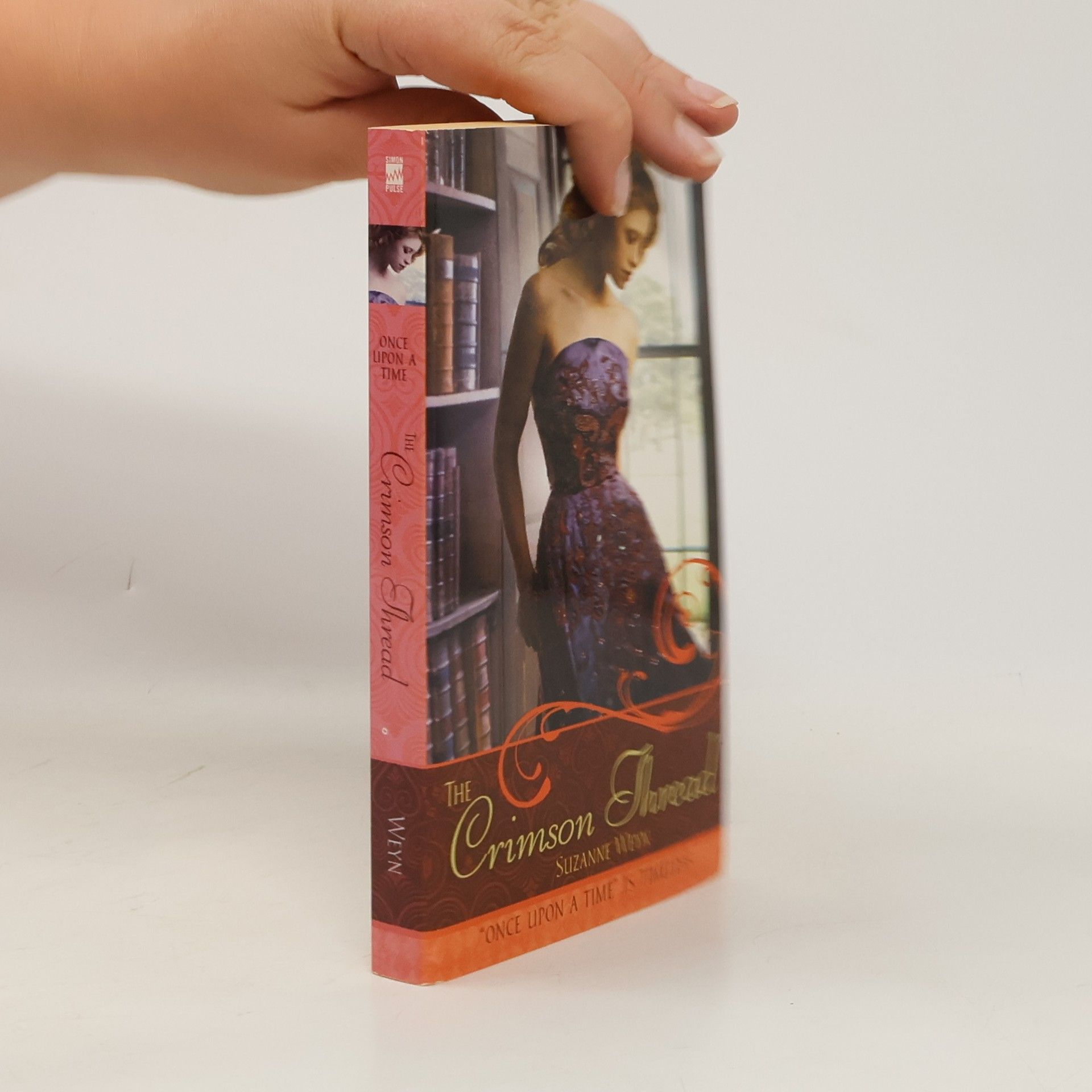 Suzanne Weyn The Crimson Thread: A Retelling of Rumpelstiltskin