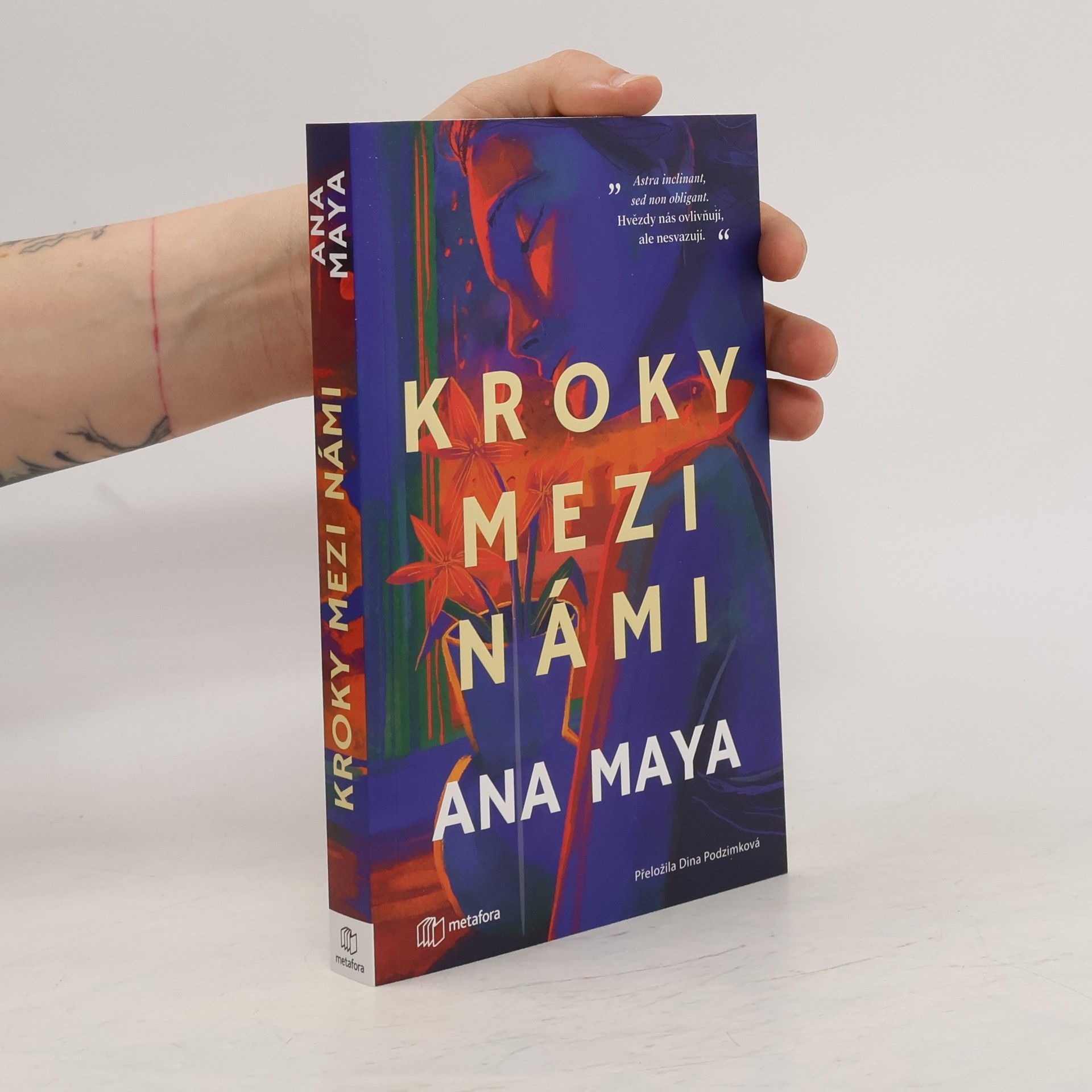 Ana Maya Kroky mezi námi