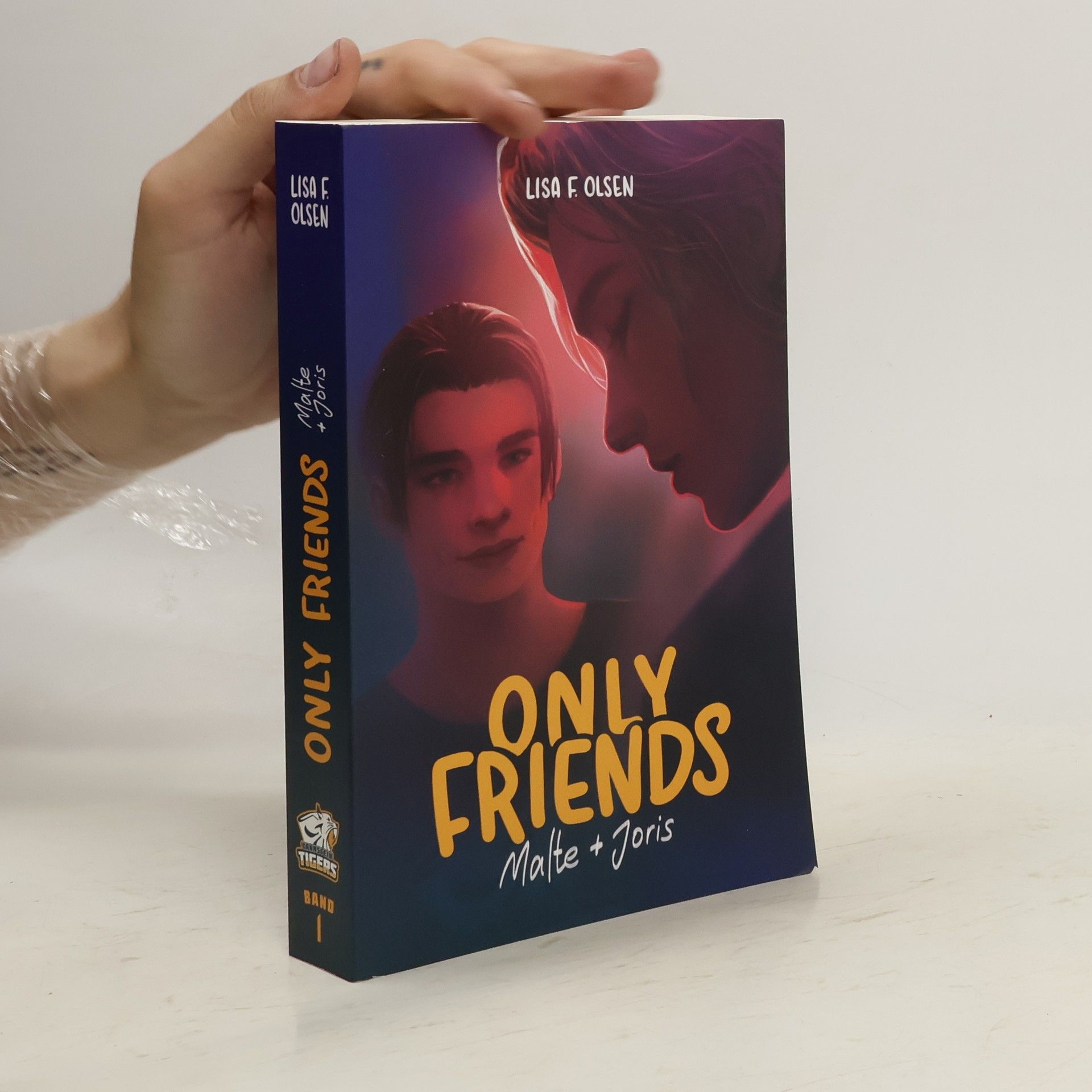 Lisa F. Olsen Only Friends 1. Malte & Joris